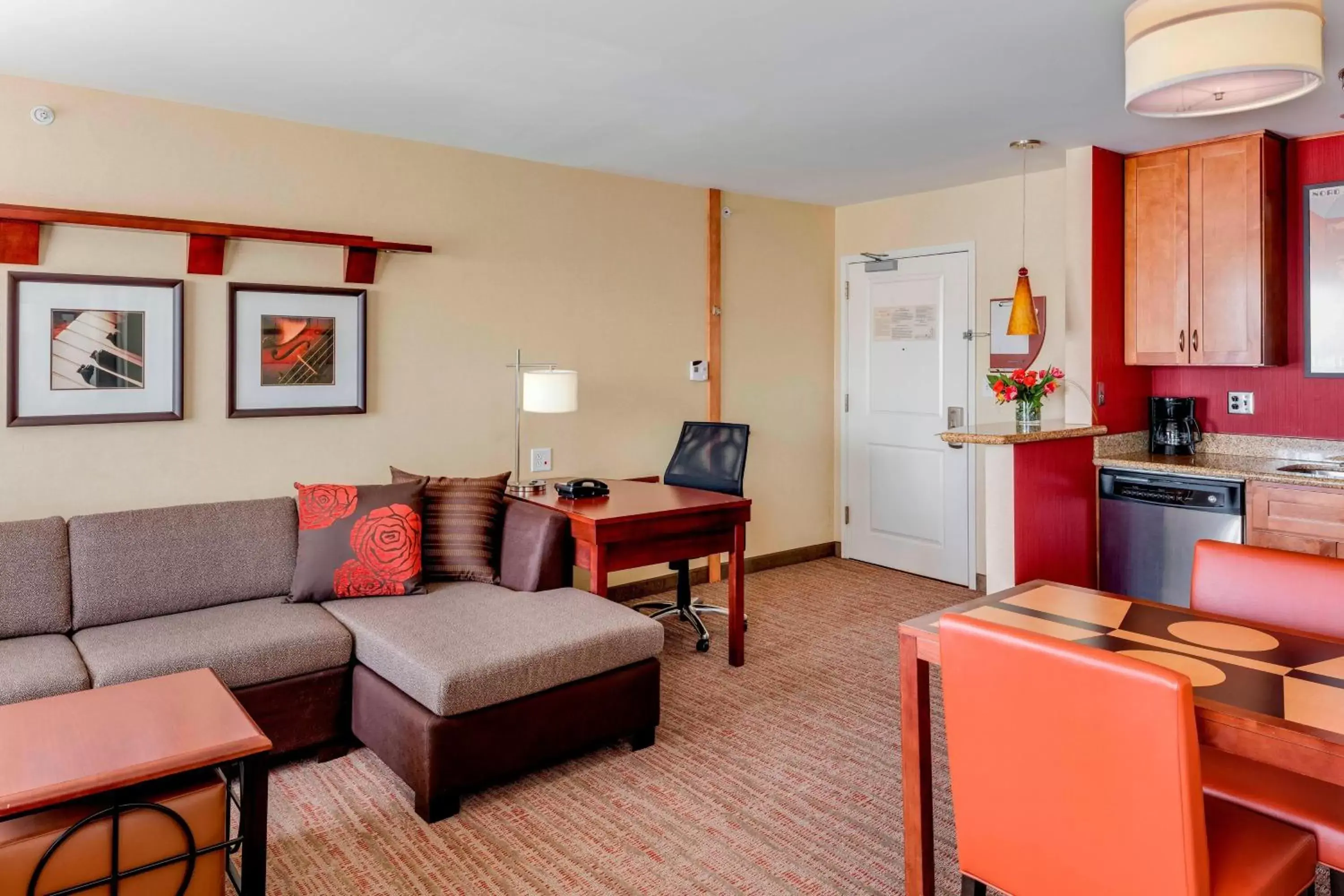 Living room, Seating Area in Residence Inn by Marriott Auburn