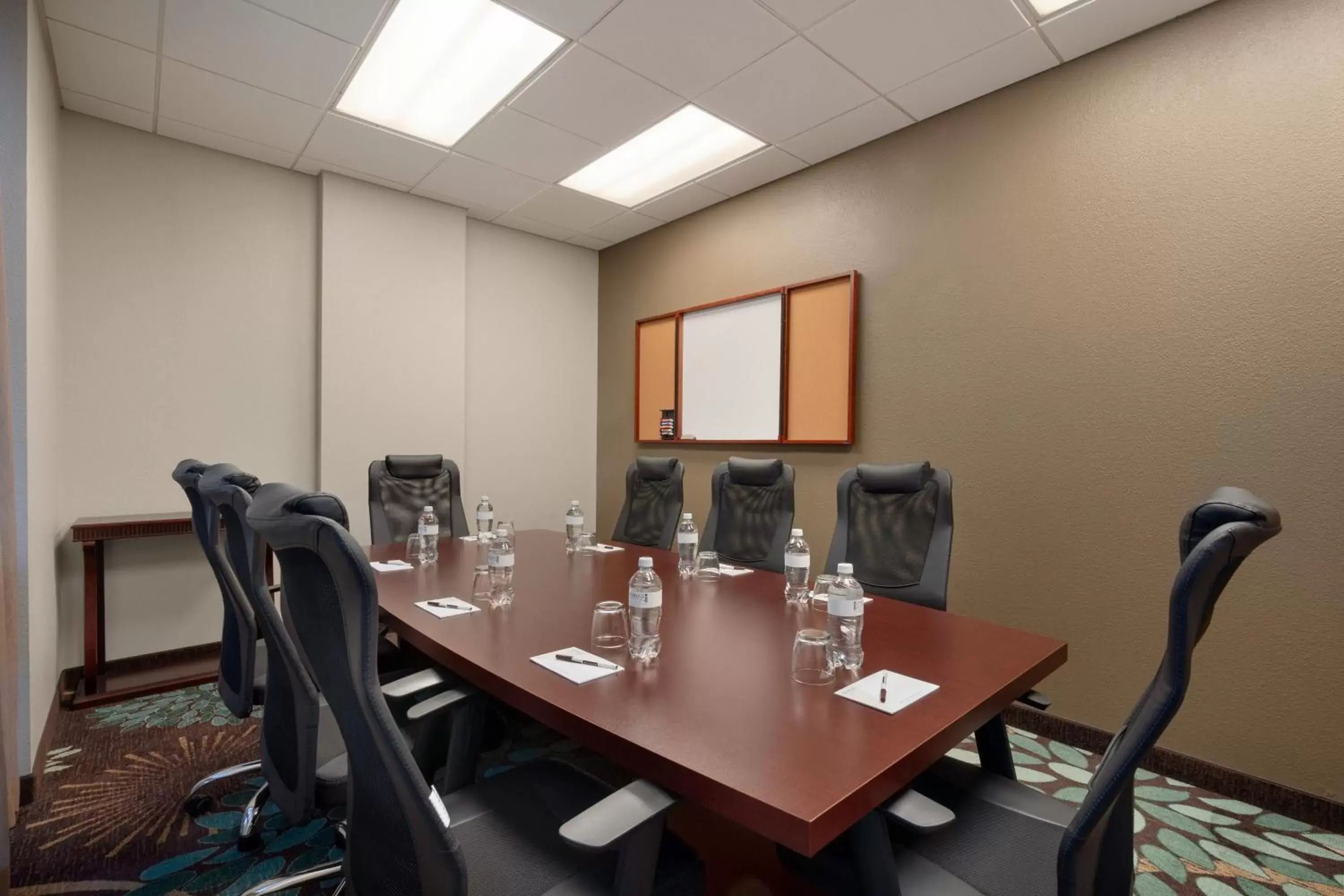 Meeting/conference room in Staybridge Suites San Antonio Downtown Convention Center, an IHG Hotel