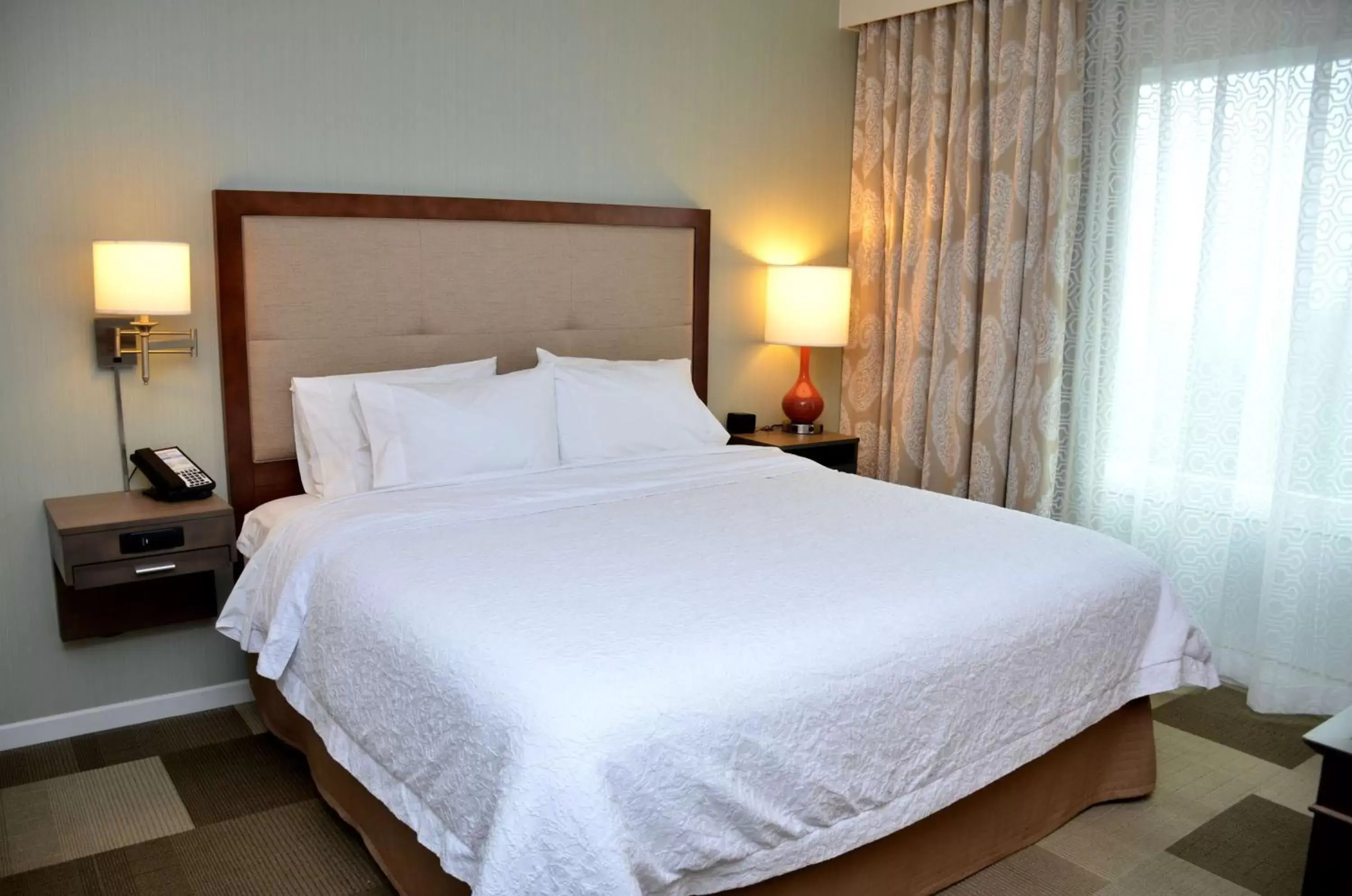 Bed in Hampton Inn & Suites - DeLand Bed in Hampton Inn & Suites - DeLand