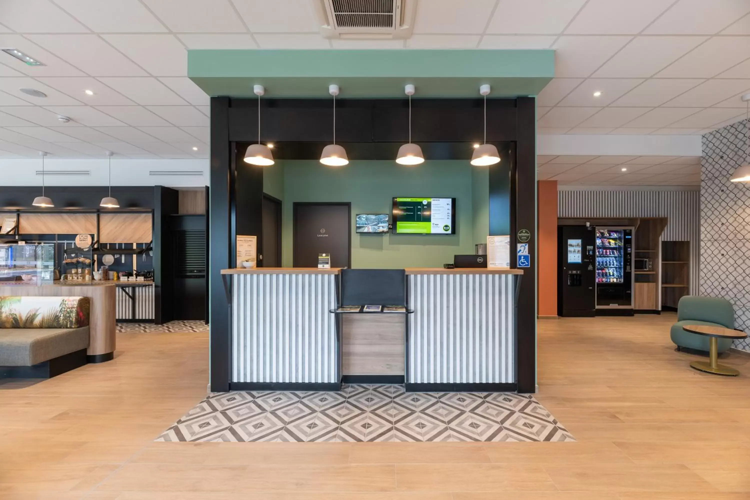 Lobby or reception, Lobby/Reception in B&B HOTELS Bourg-en-Bresse Viriat