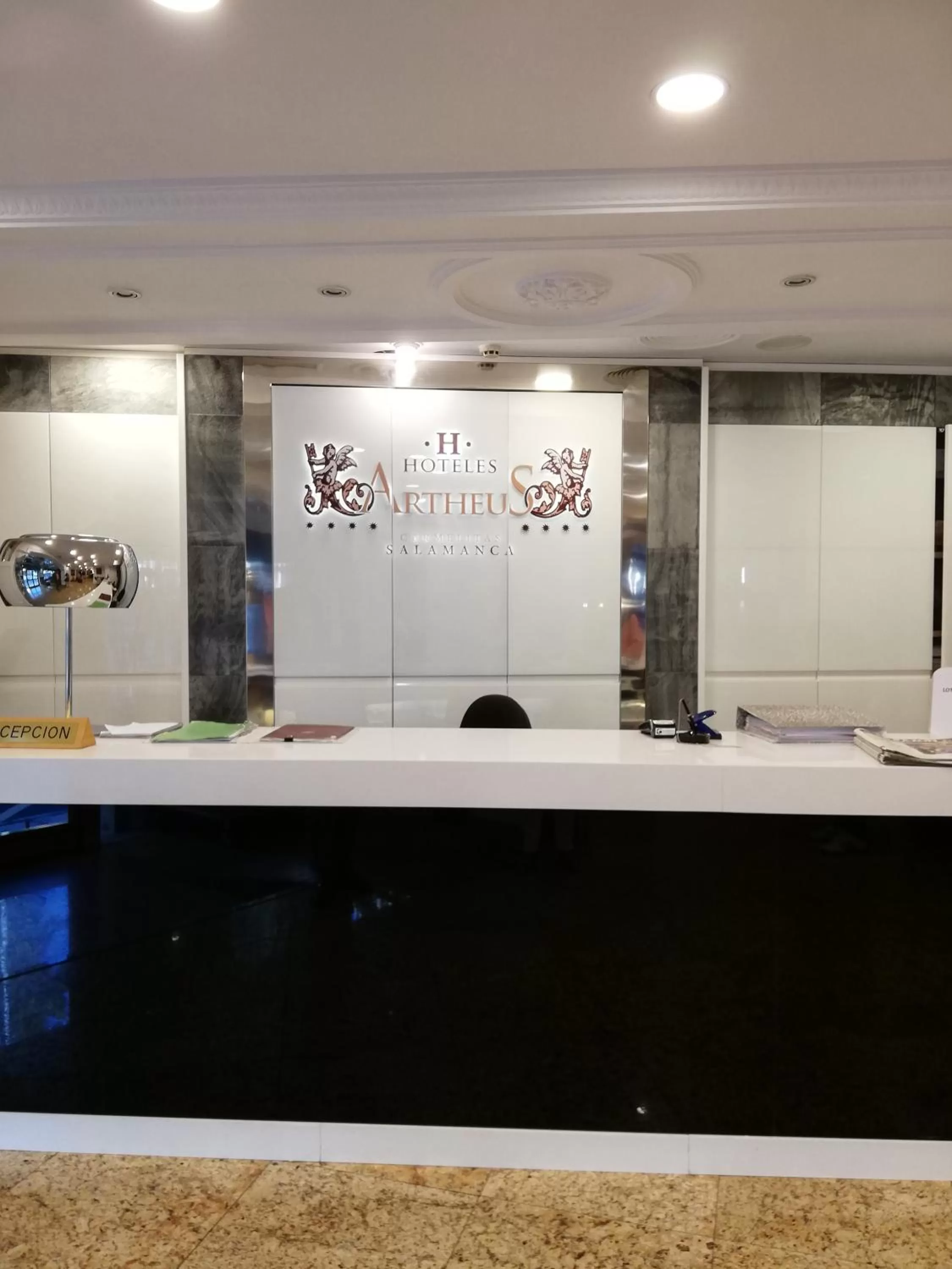 Lobby or reception in Artheus Carmelitas Salamanca