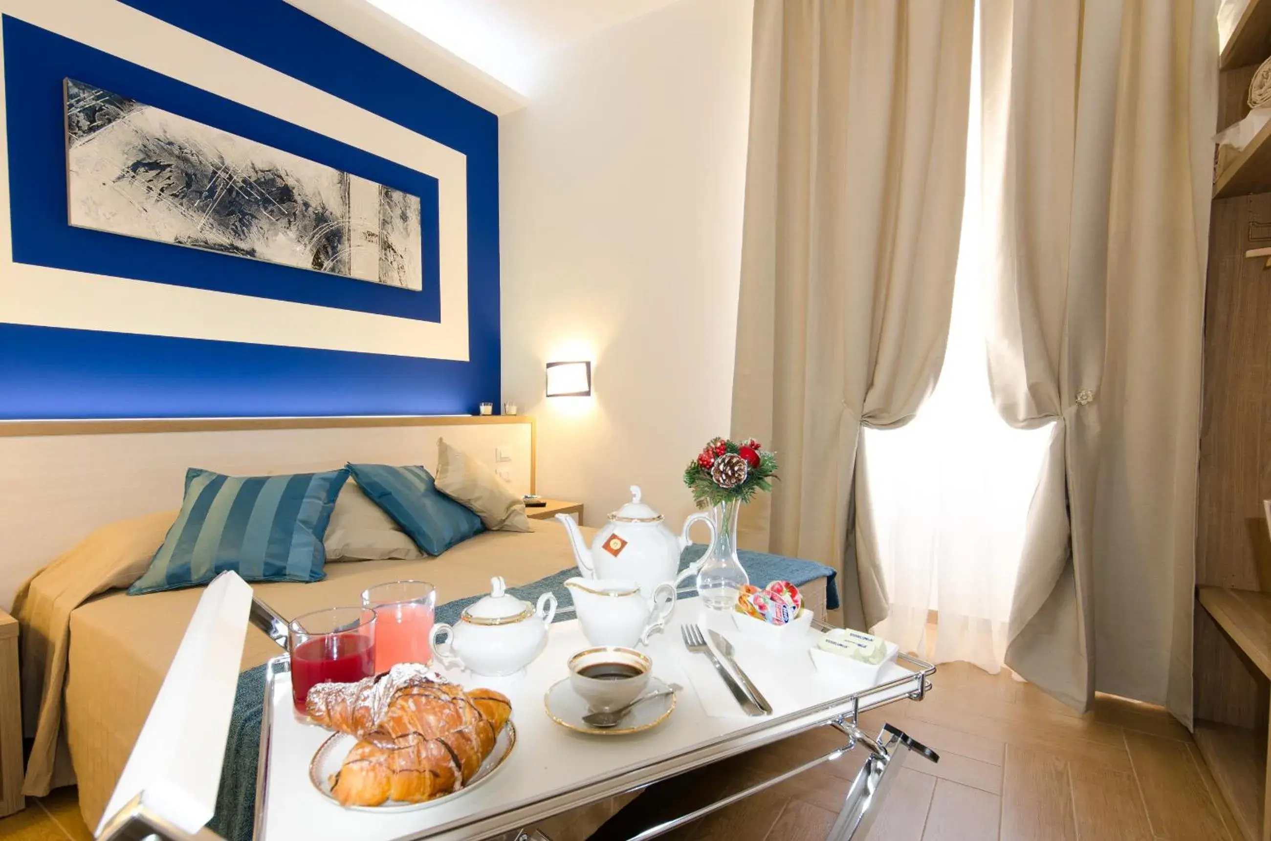 Double or Twin Room in Gemme Di Roma Accomodation
