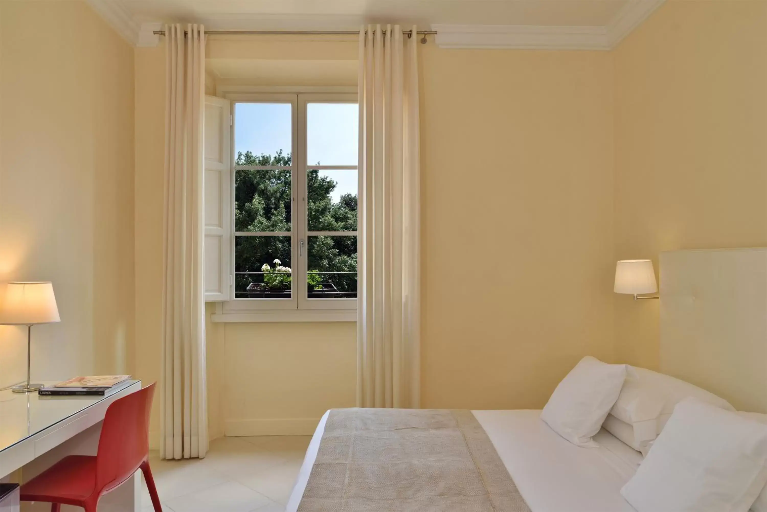 Photo of the whole room, Bed in Residenza Fiorentina