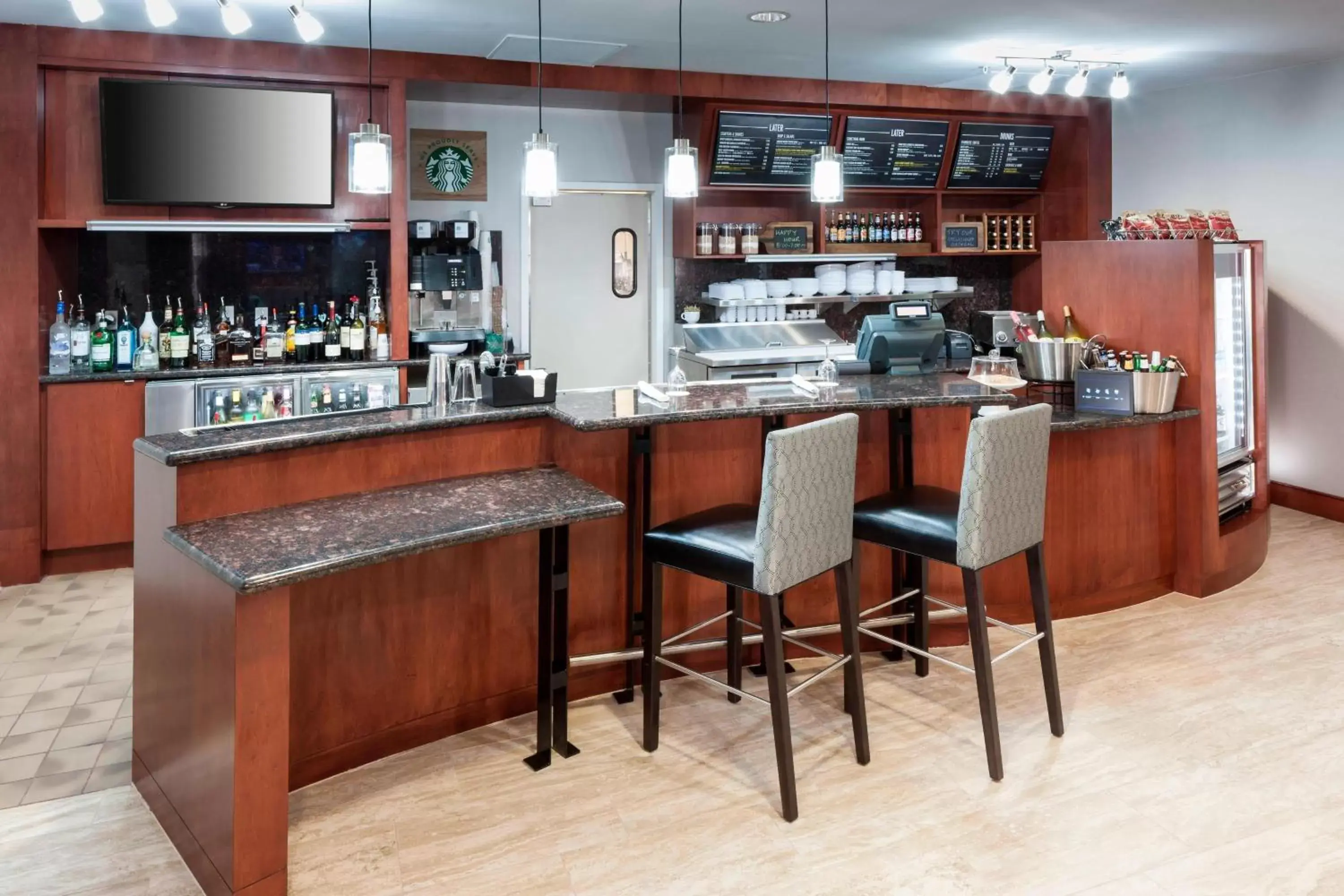 Restaurant/places to eat, Lounge/Bar in Courtyard by Marriott Waco