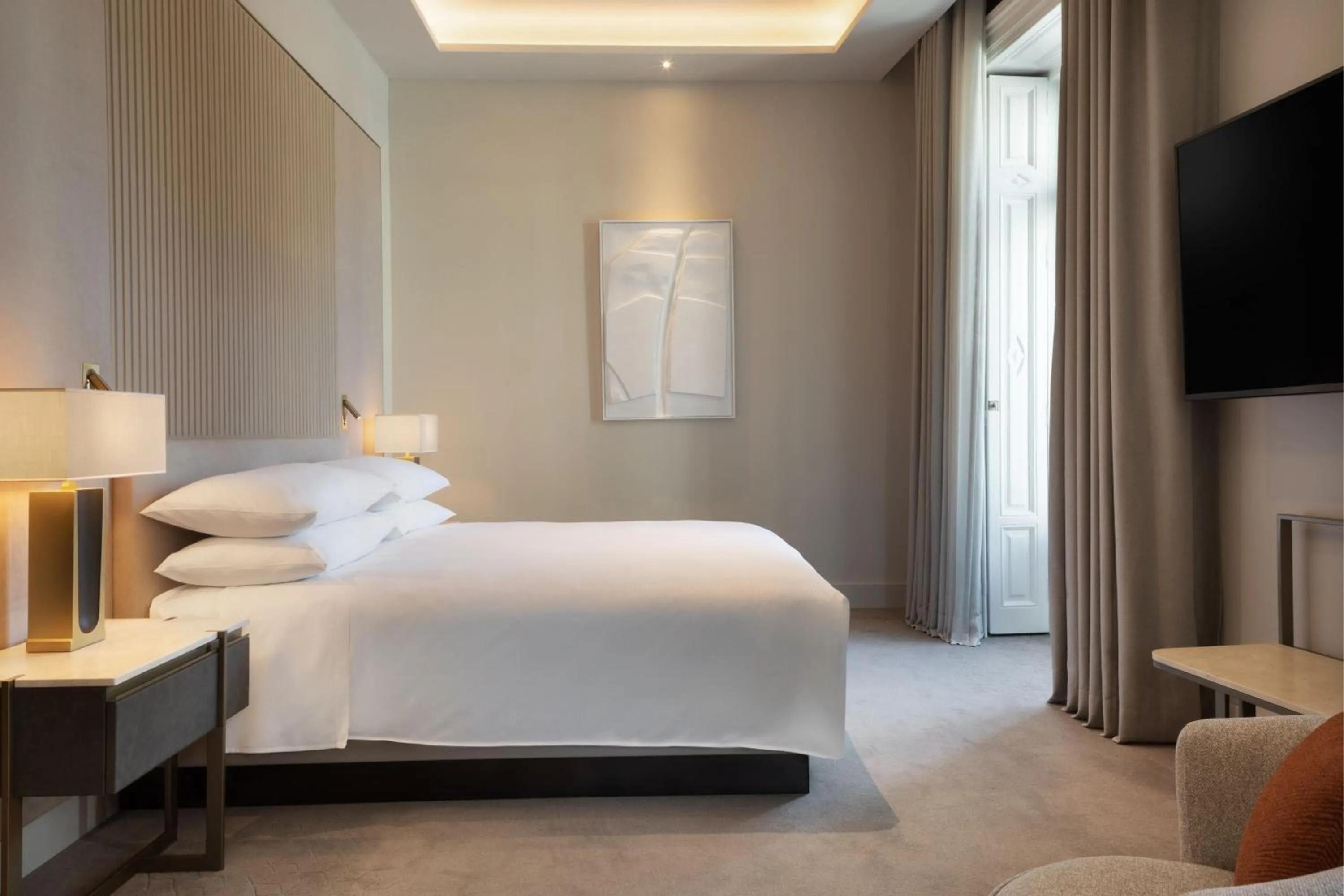 Photo of the whole room, Bed in JW Marriott Hotel Madrid