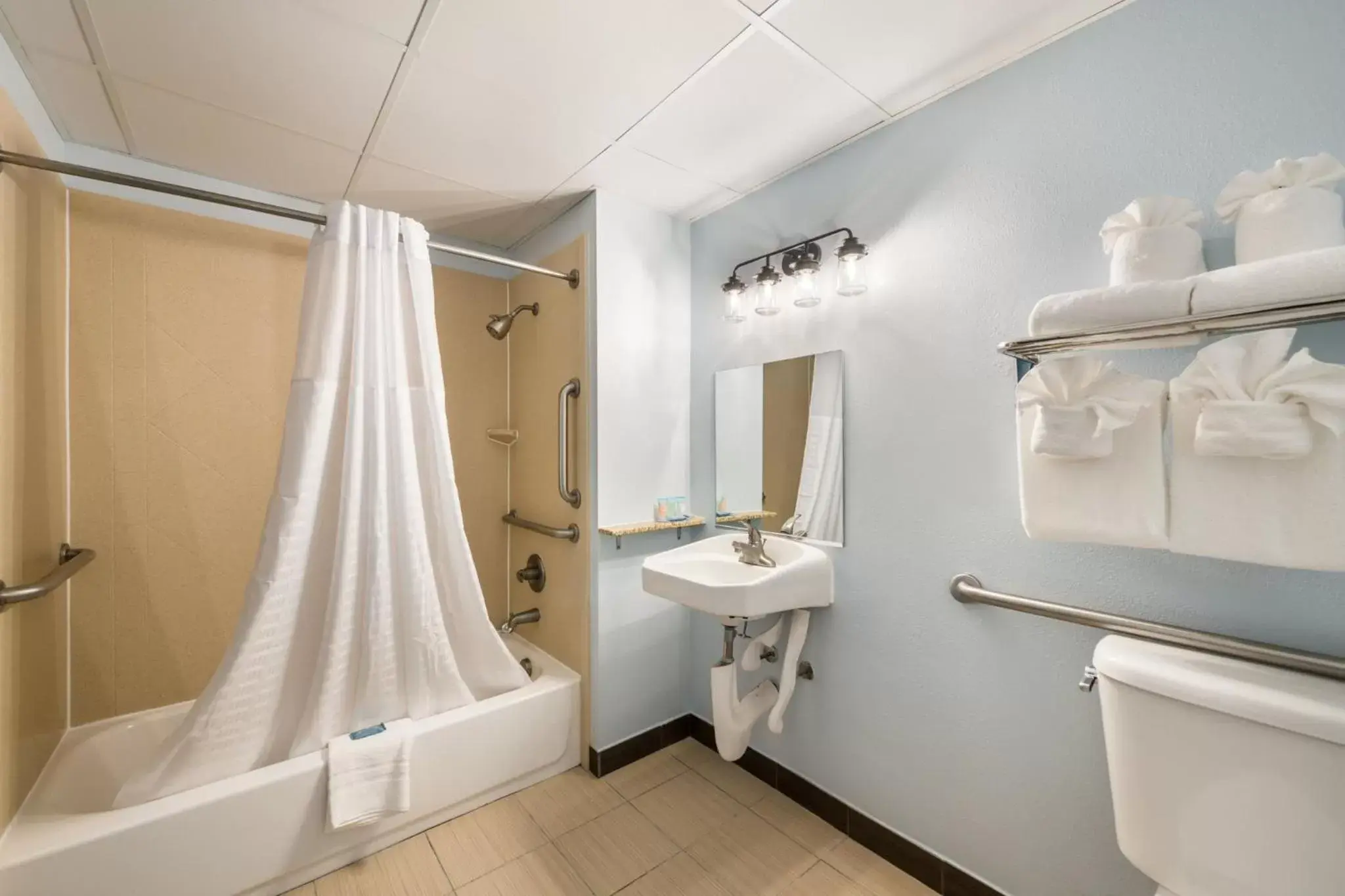 Bathroom in Costa Azul Suites Virginia Beach by Red Collection