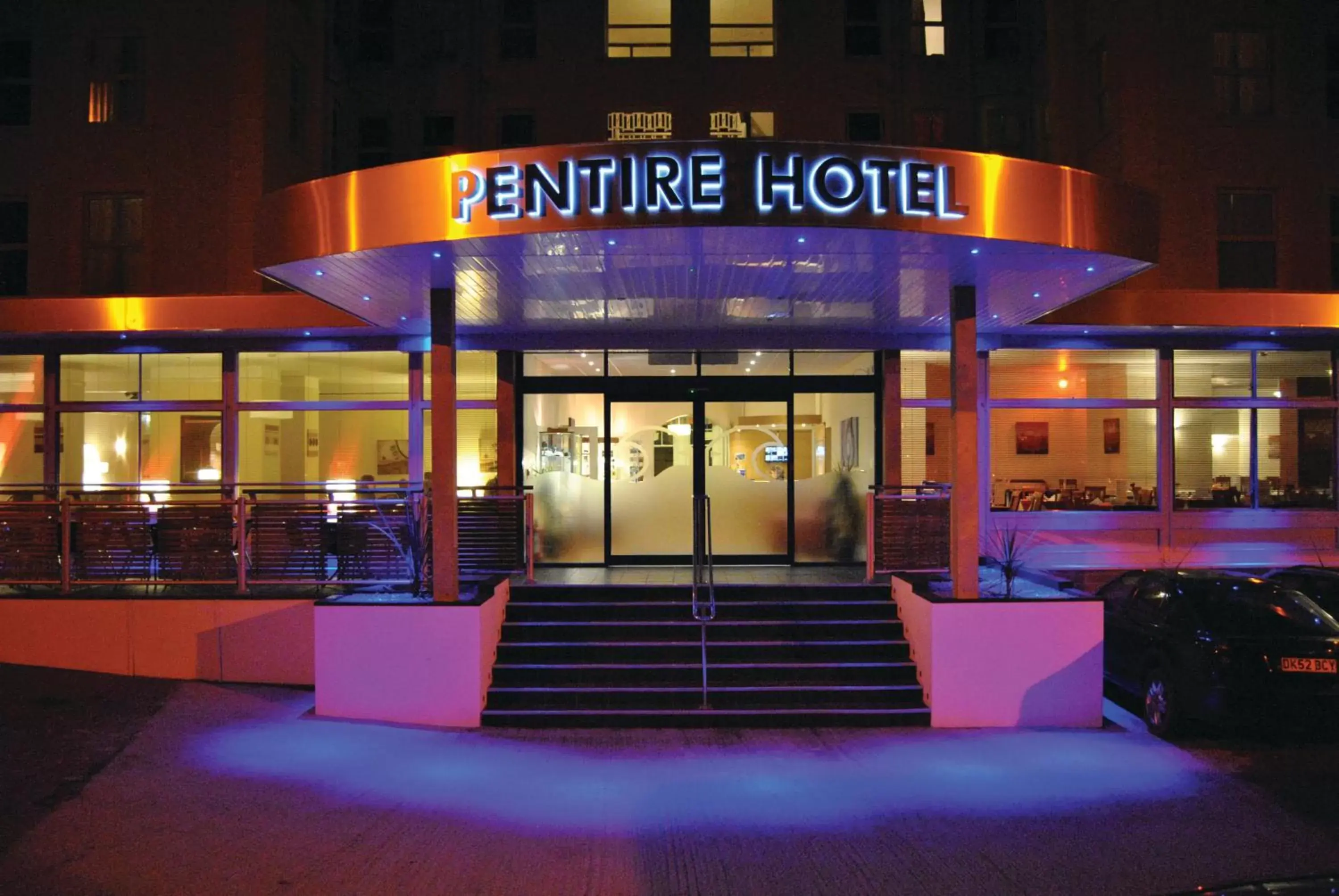 Facade/entrance, Property Building in Pentire Hotel