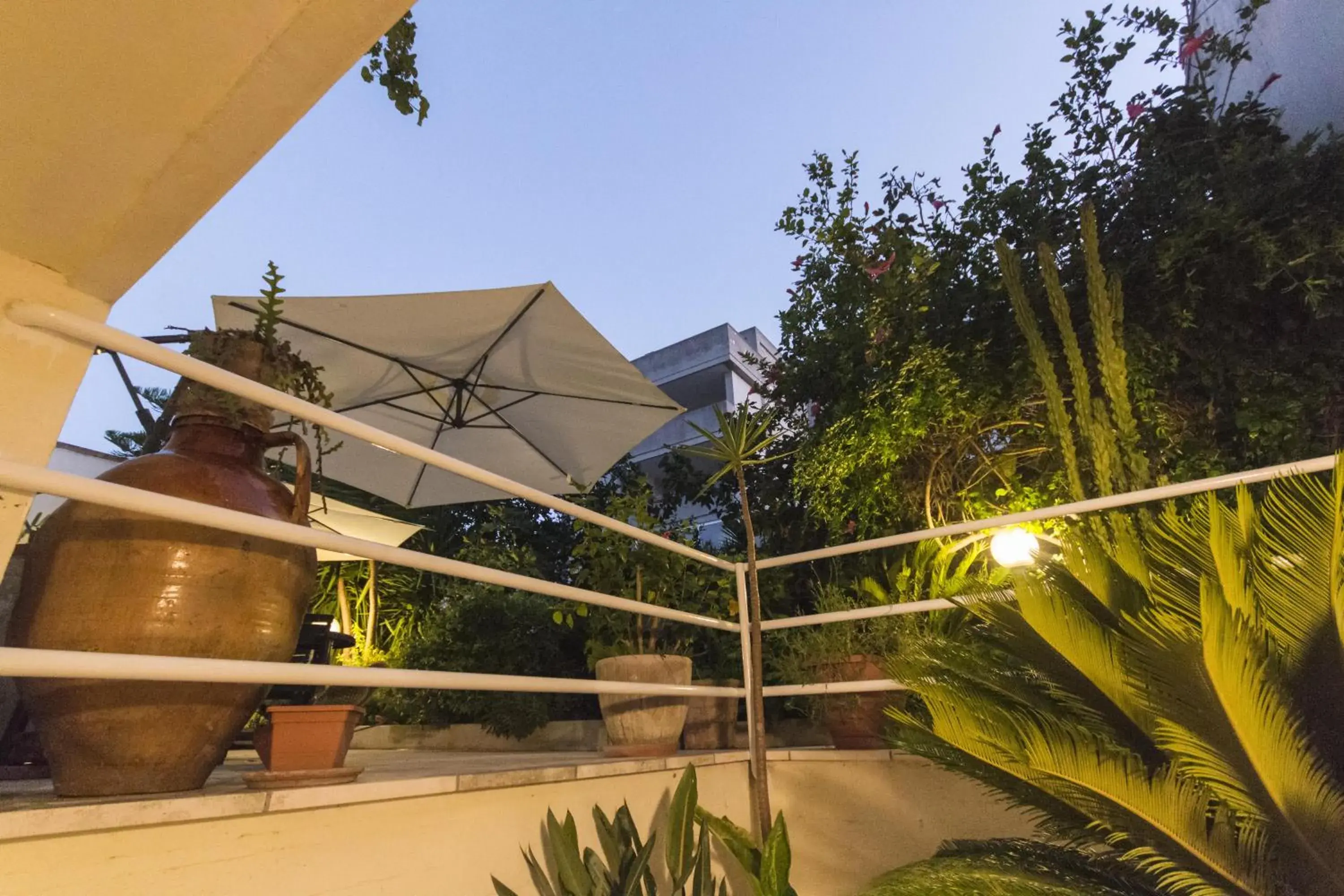 Garden, Balcony/Terrace in B&B Luxury