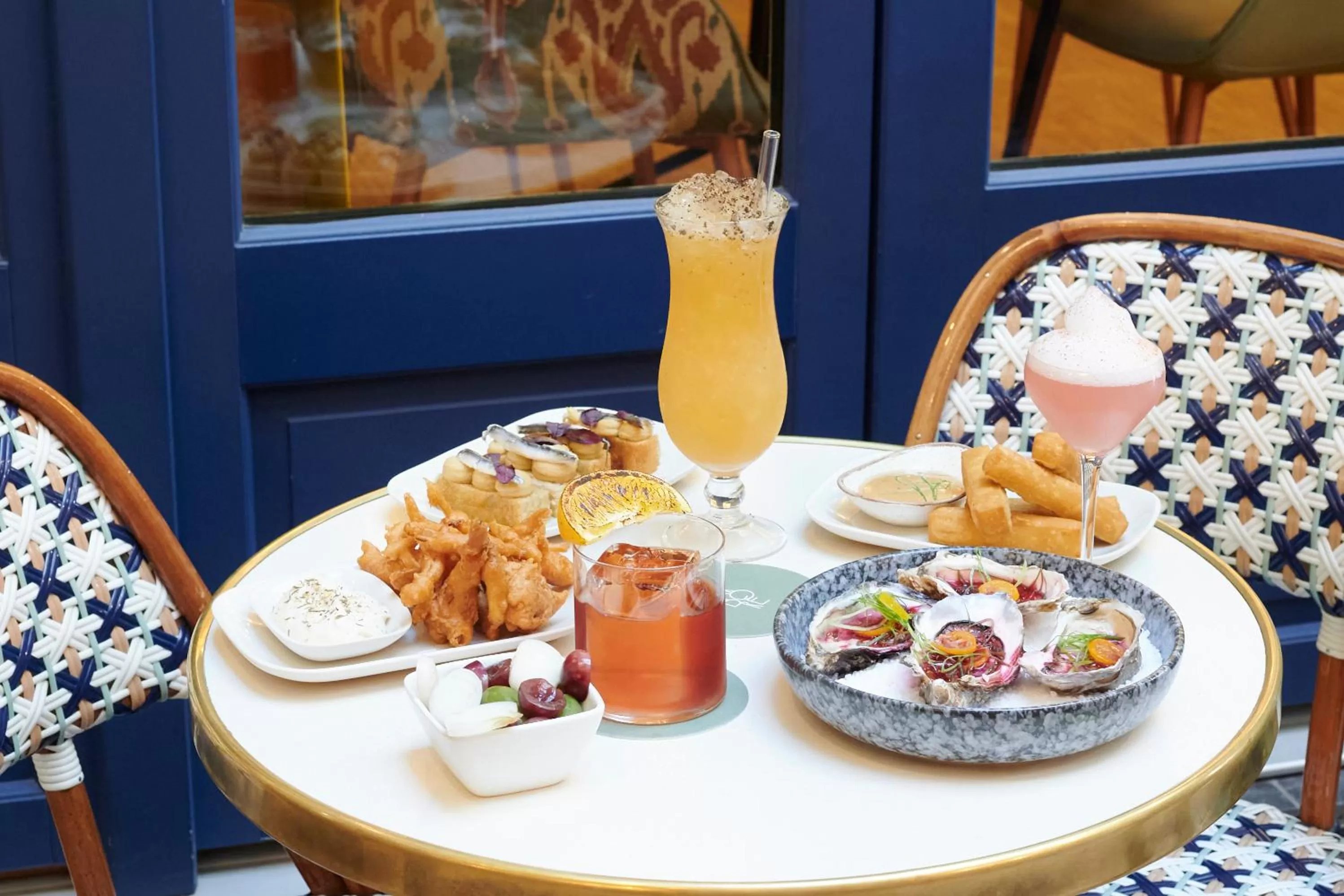 Restaurant/places to eat in Royal Madeleine Hotel & Spa