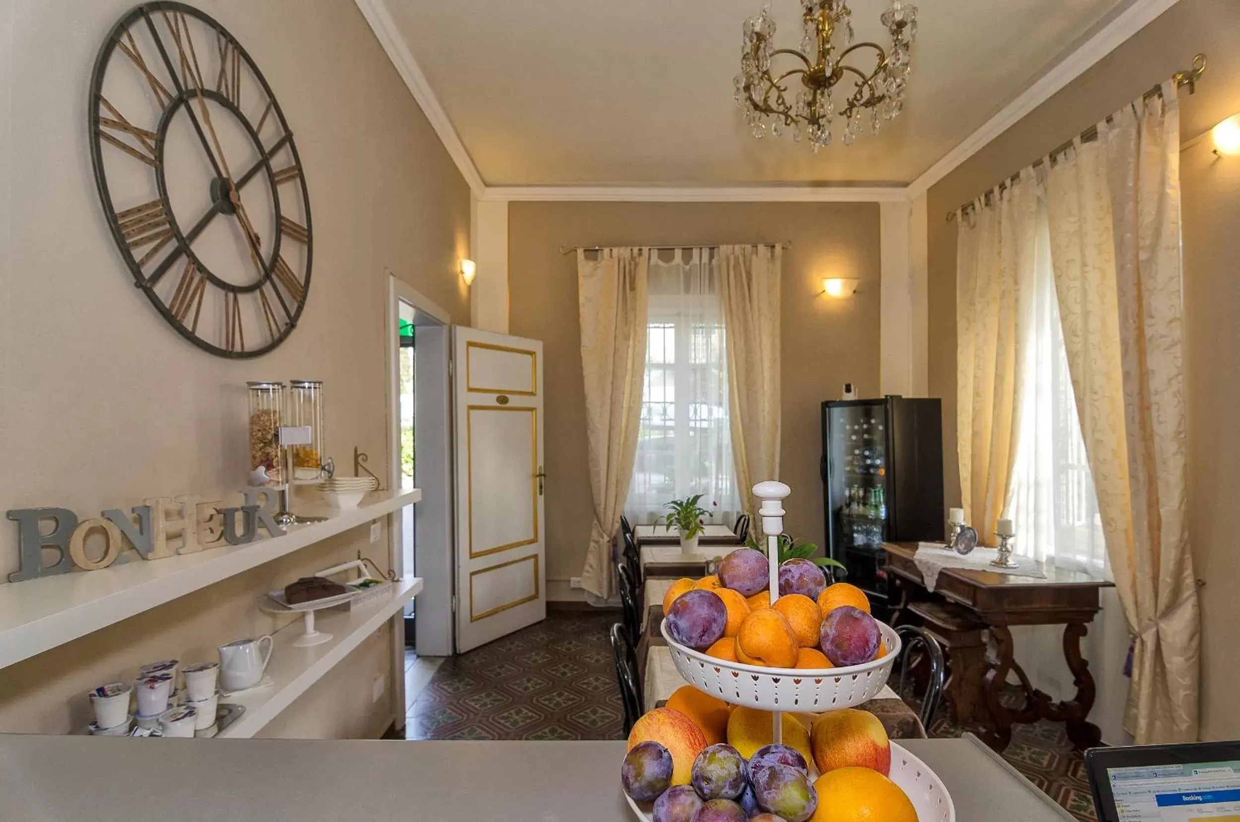 Food, Dining Area in B&B La Mimosa