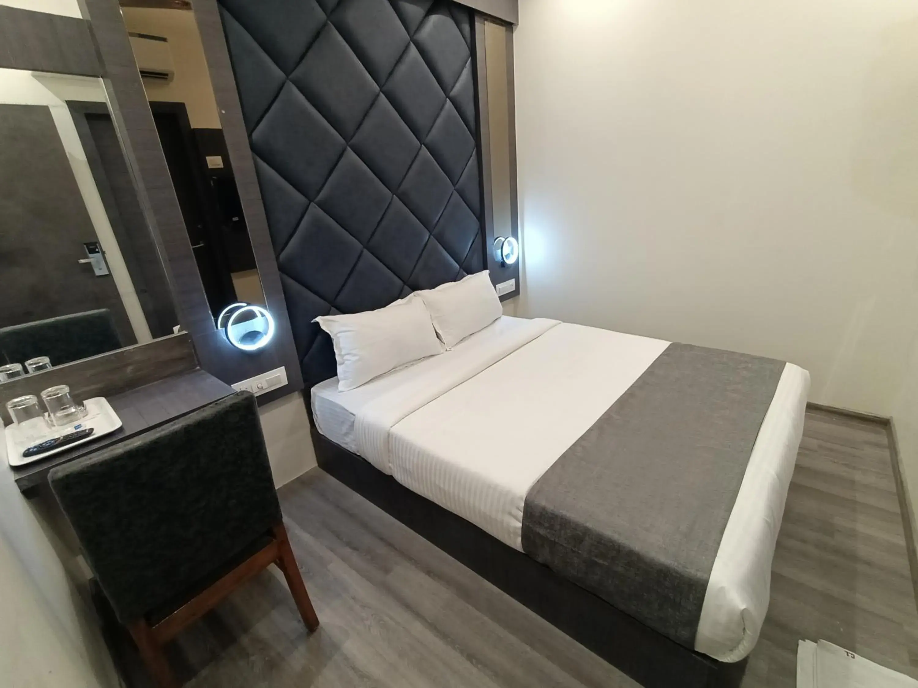 Bed in Hotel Classio Andheri