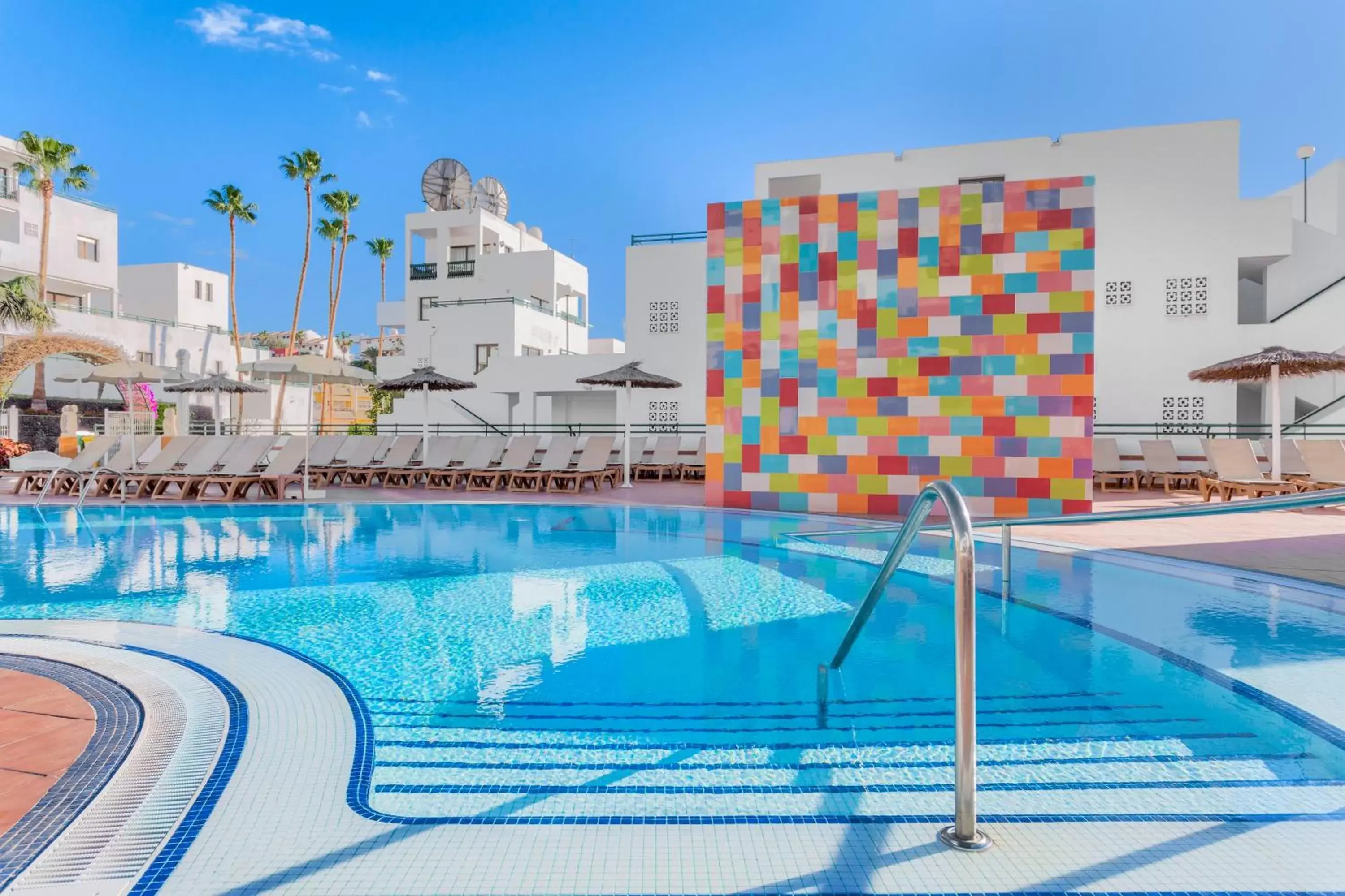 Swimming Pool in Sunset Bay Club