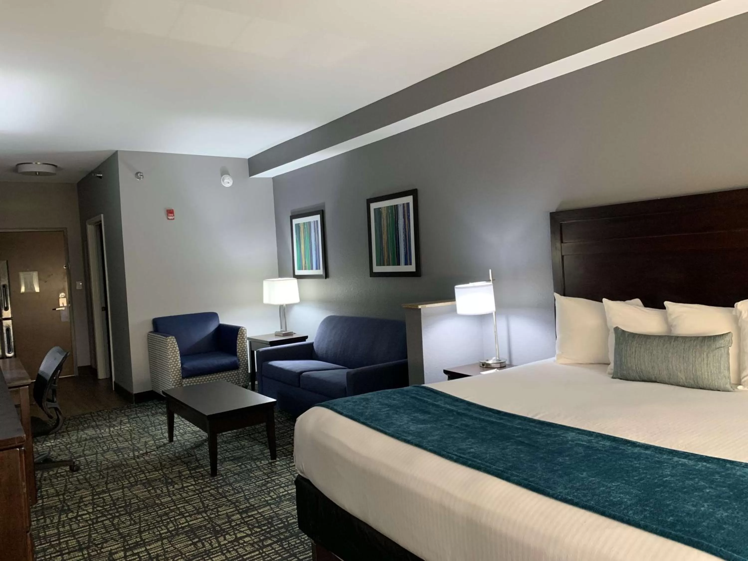 Photo of the whole room, Bed in Best Western Plus Olive Branch Hotel & Suites