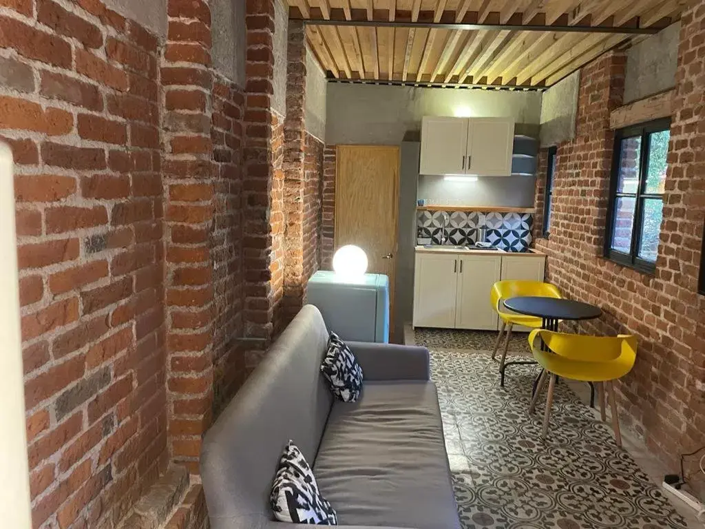 Living room, Seating Area in Mina 32 - Coyoacan