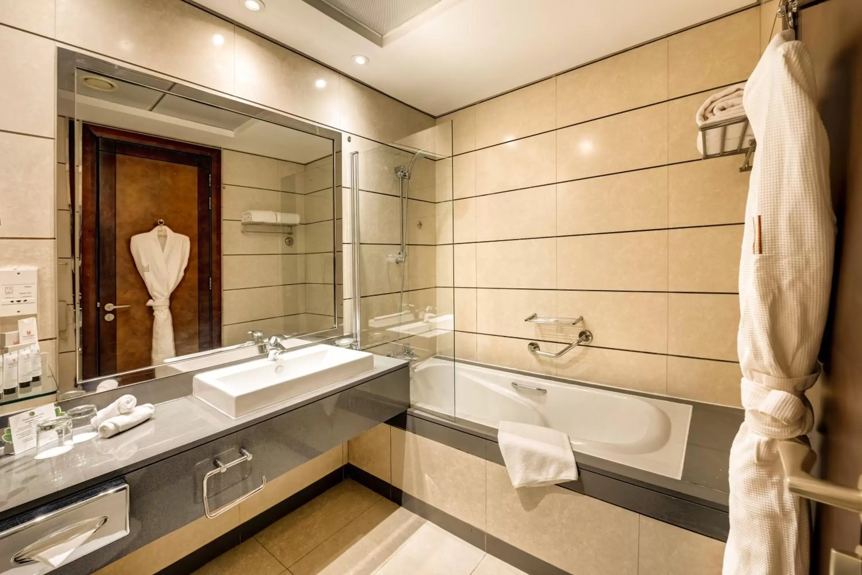 Shower, Bathroom in Copthorne Hotel Dubai