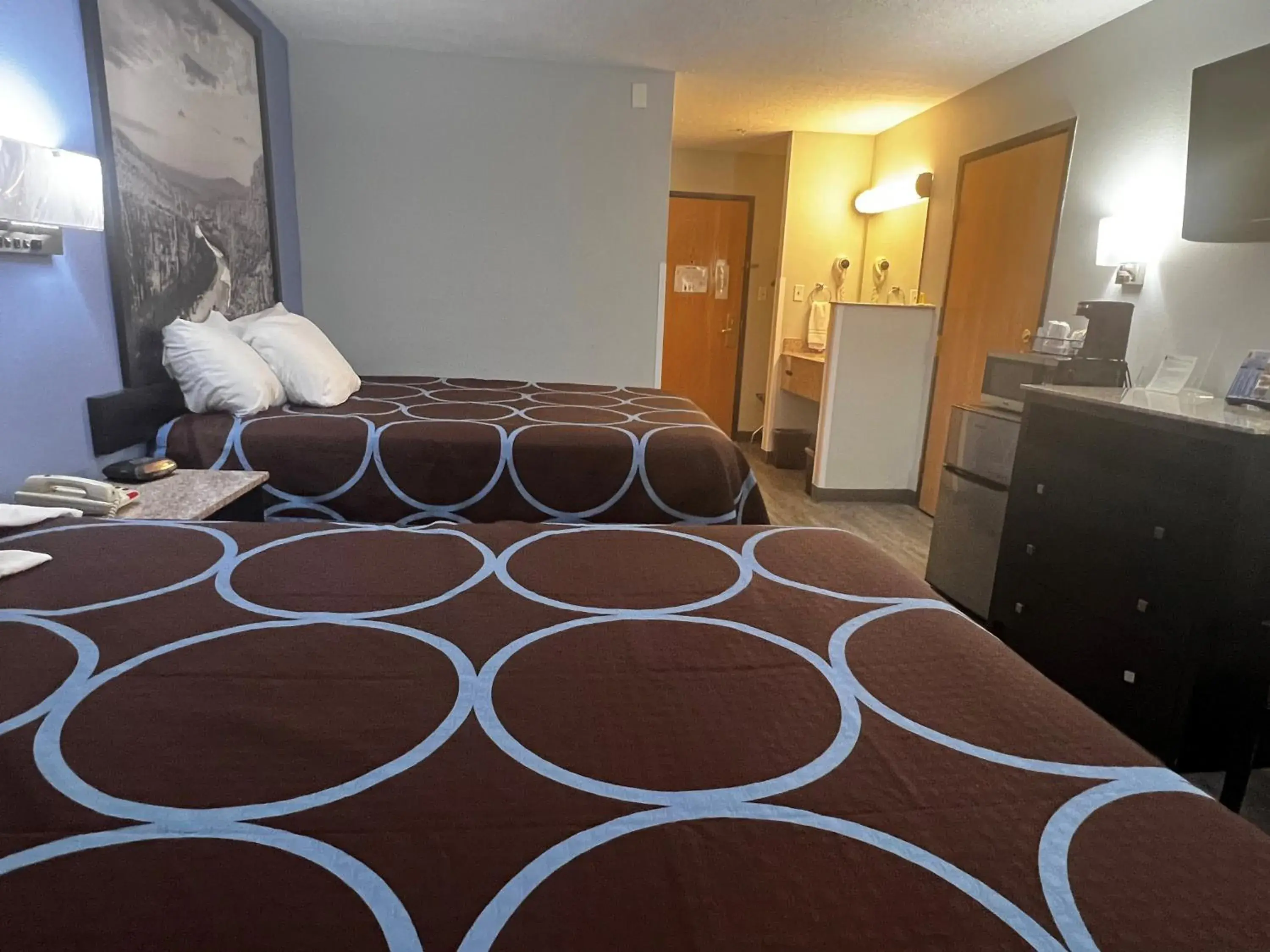 Bed in Super 8 by Wyndham Cleveland TX Bed in Super 8 by Wyndham Cleveland TX