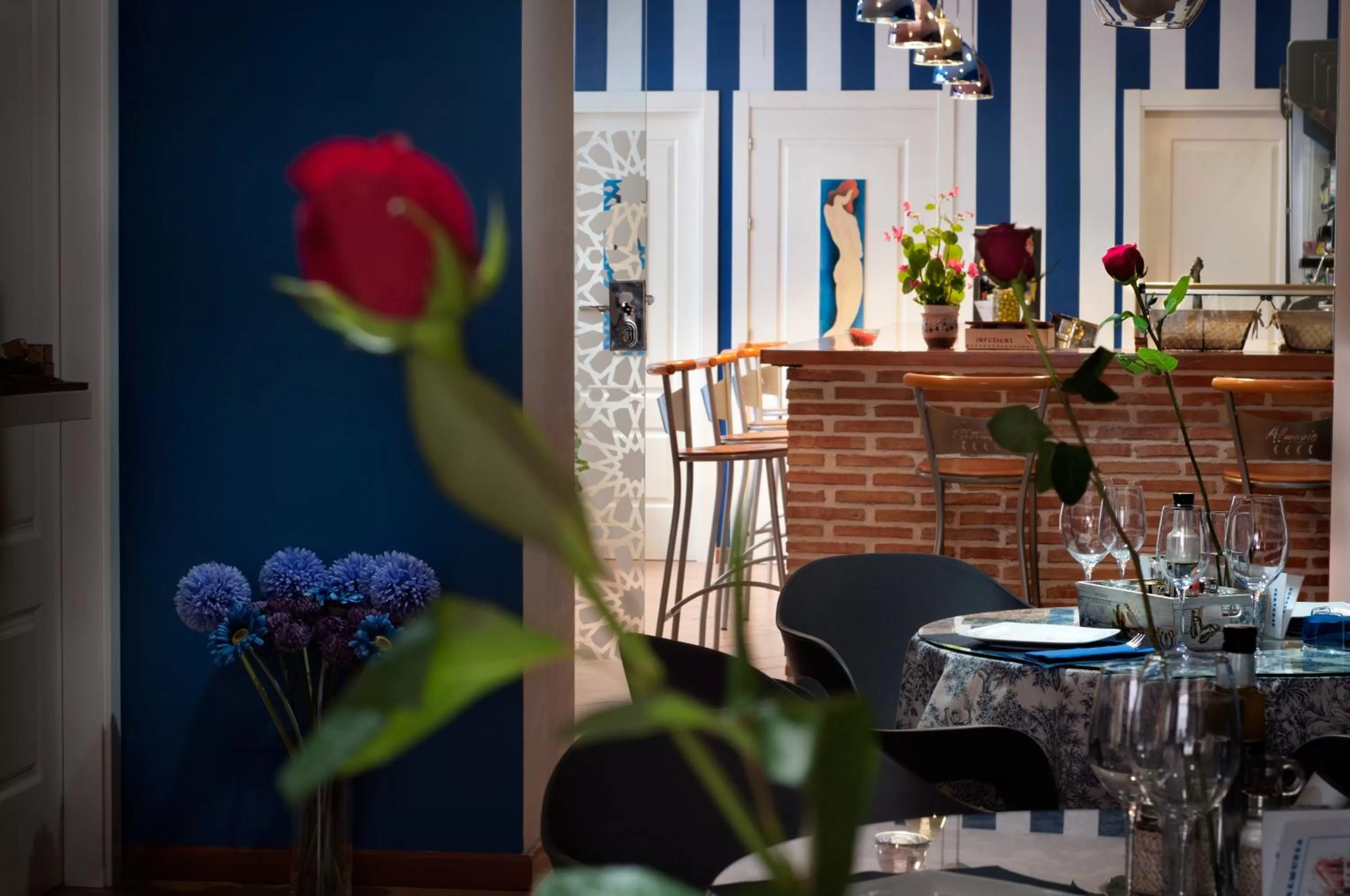 Lounge or bar in Hotel Almunia