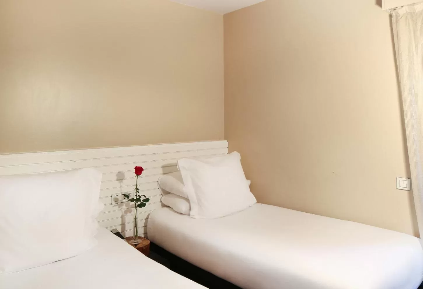 Bedroom, Bed in Hotel Gran Derby Suites, a Small Luxury Hotel of the World