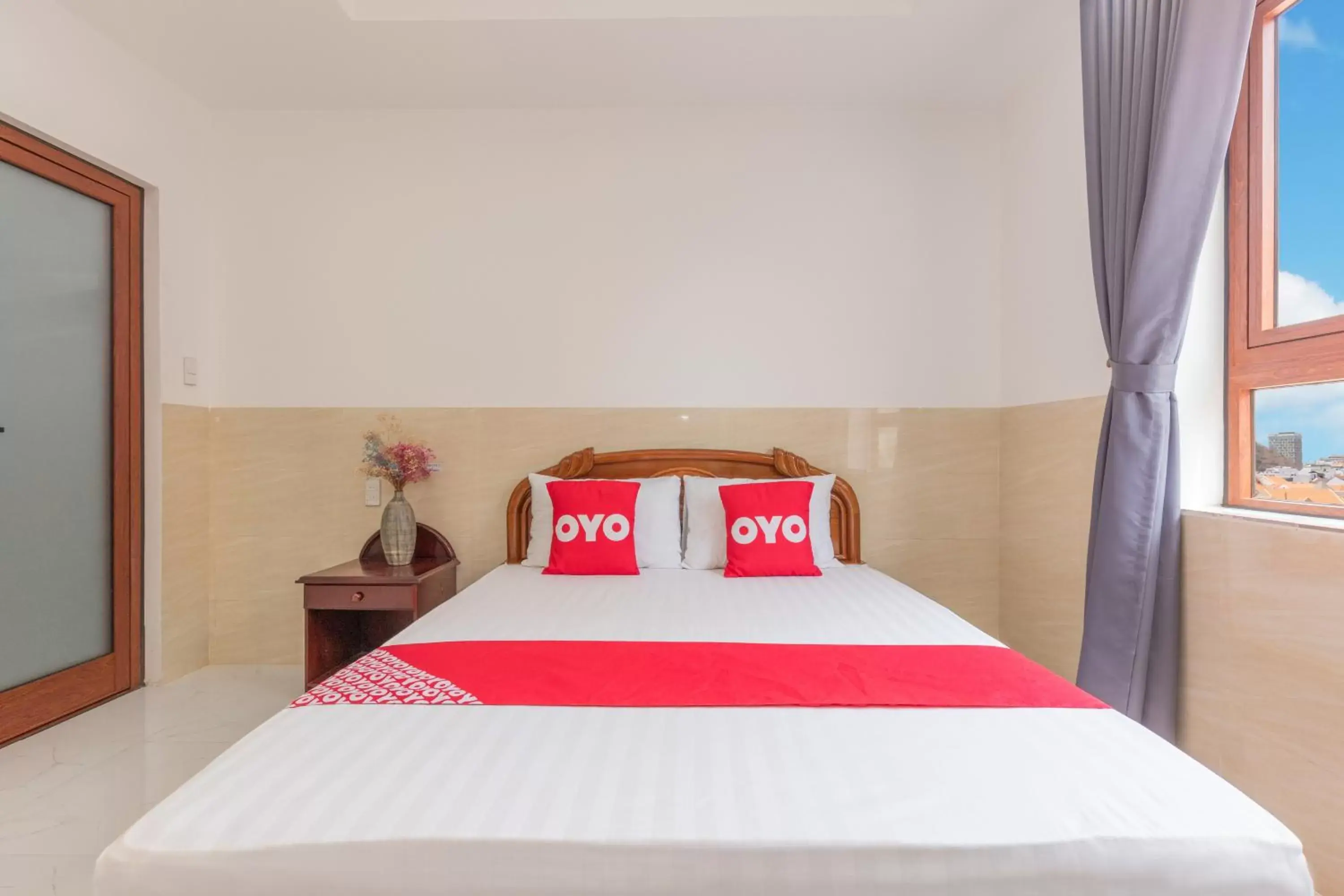 Superior Double Room in Lien Thuy Hotel Superior Double Room in Lien Thuy Hotel