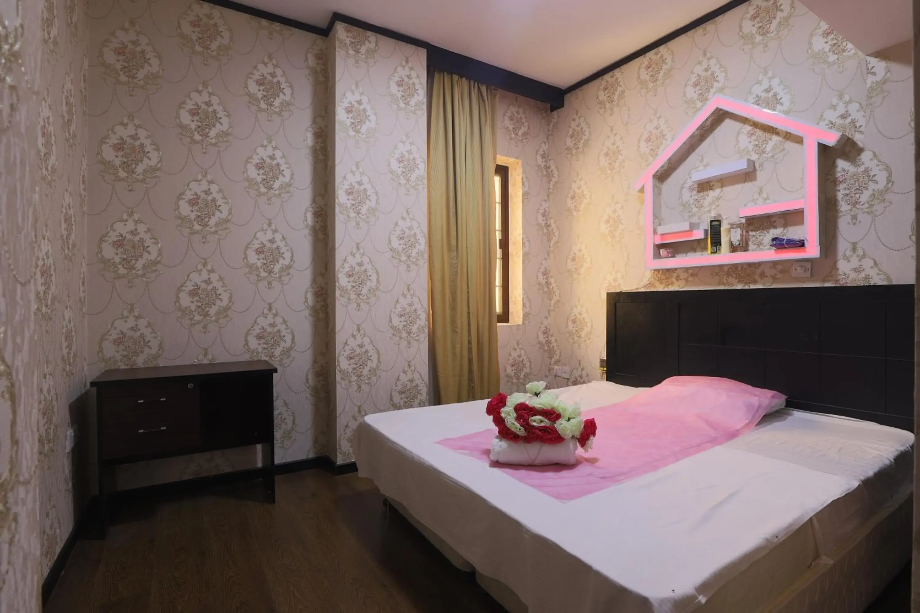 Spa and wellness centre/facilities, Bed in OYO 367 Eureka Hotel