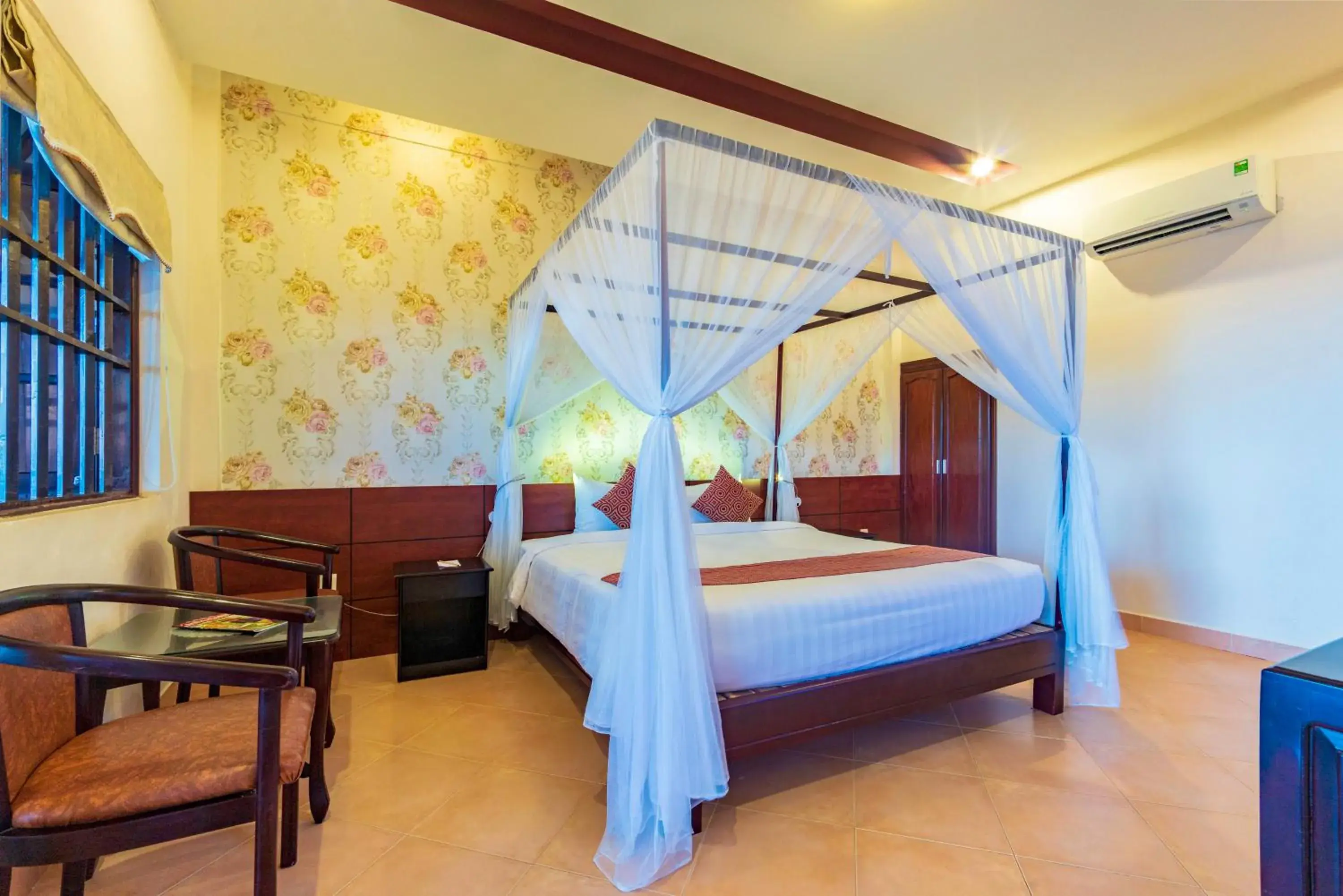 bunk bed, Bed in Sea Star Resort