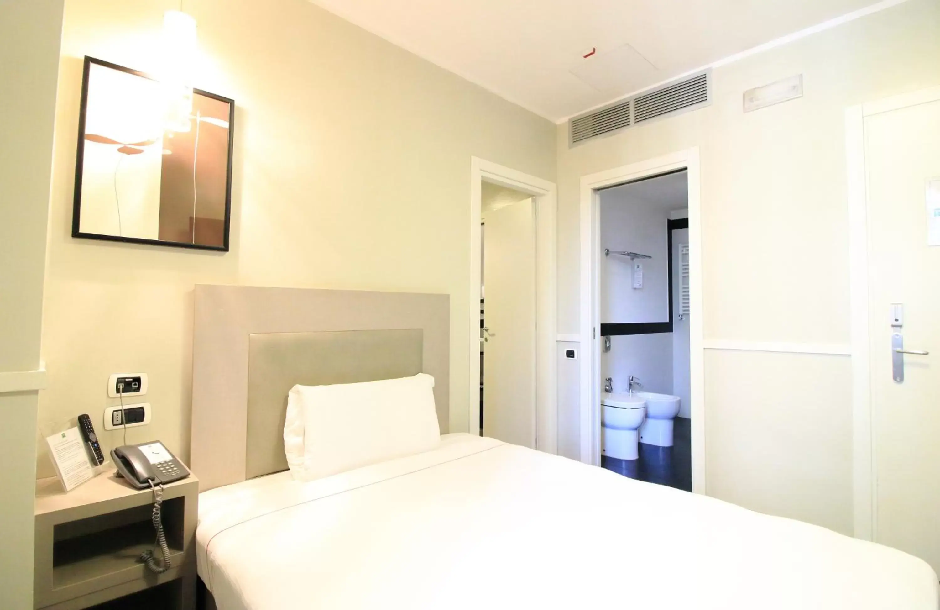 Bedroom, Bed in Noba Hotel e Residenze
