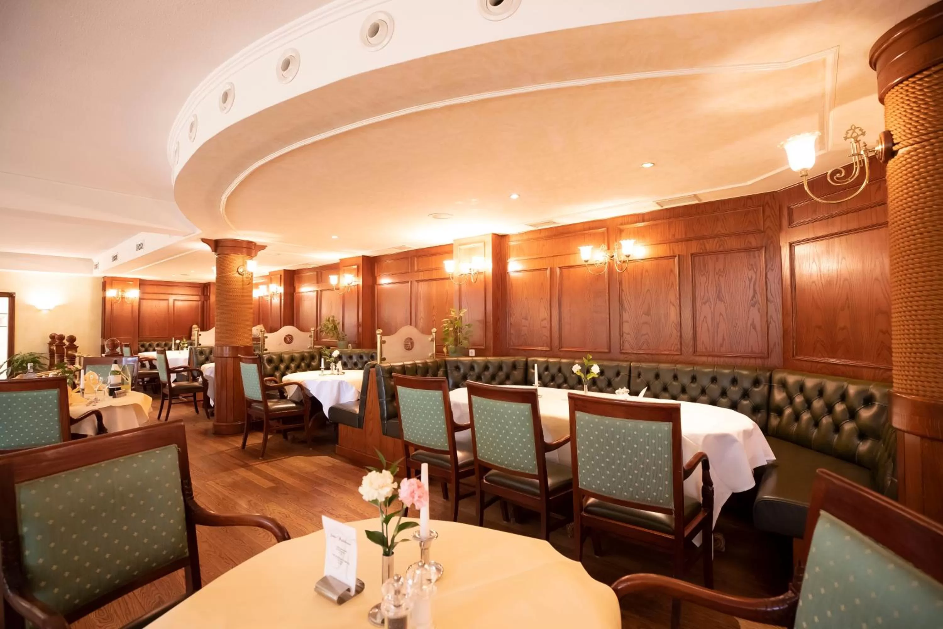 Restaurant/places to eat in Kurhaus am Inselsee