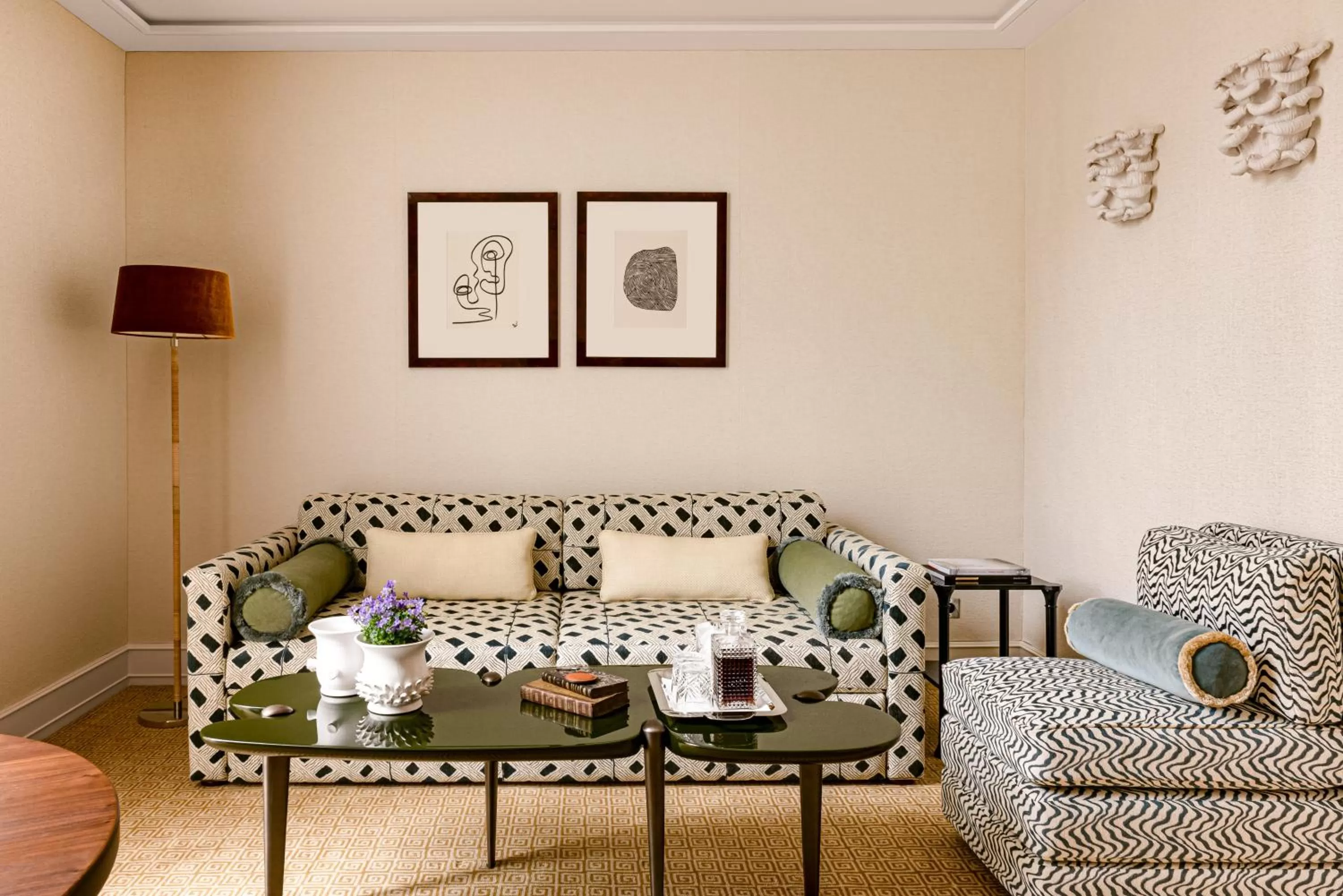 Living room in Saint James Paris