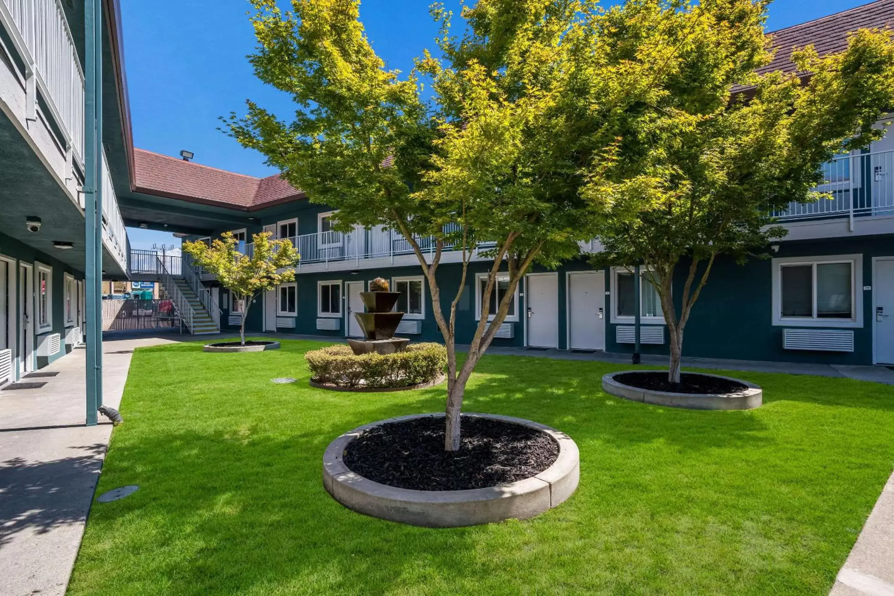 Other, Garden in Quality Inn Elk Grove-Sacramento