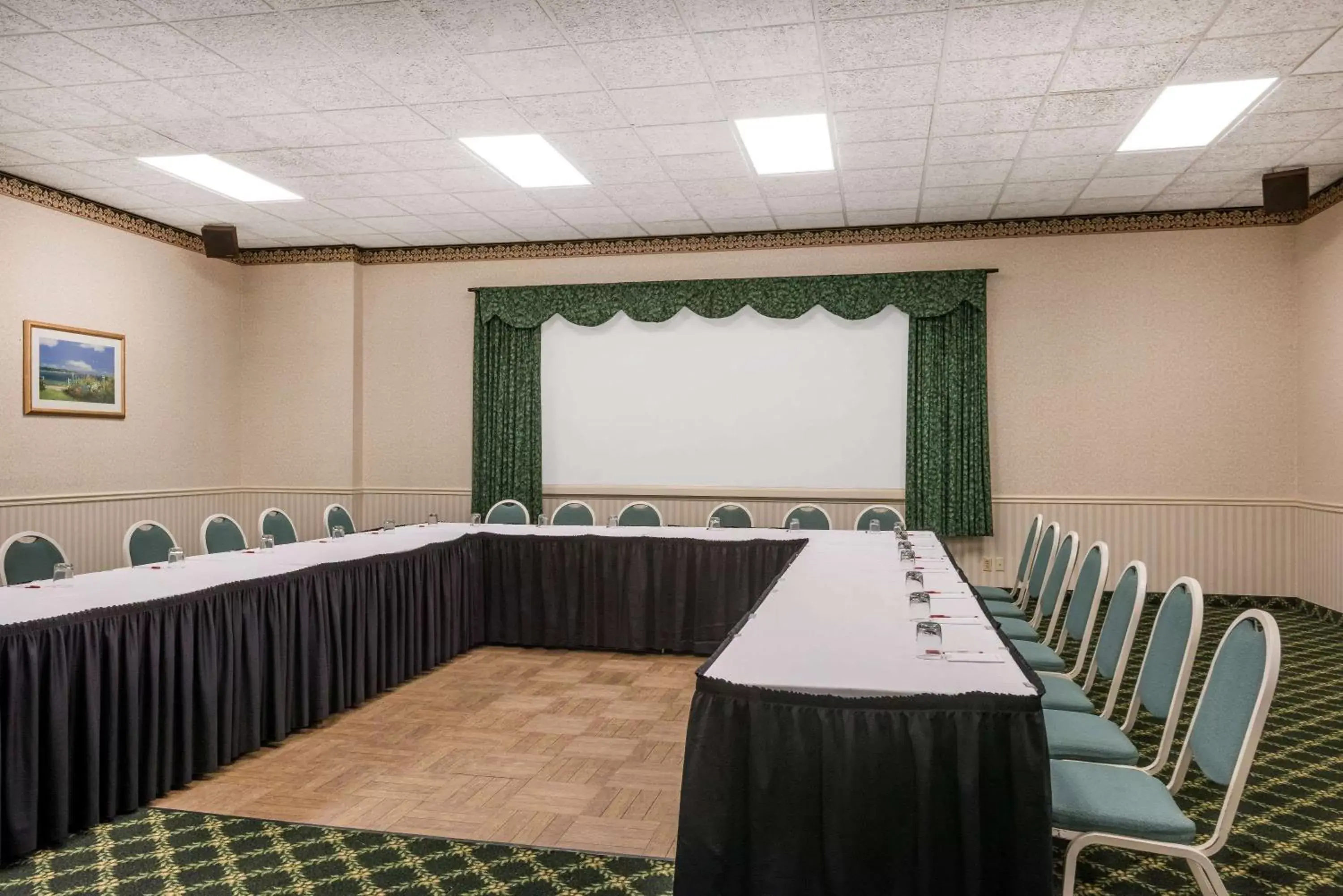 On site, Business Area/Conference Room in Ramada Plaza by Wyndham Portland