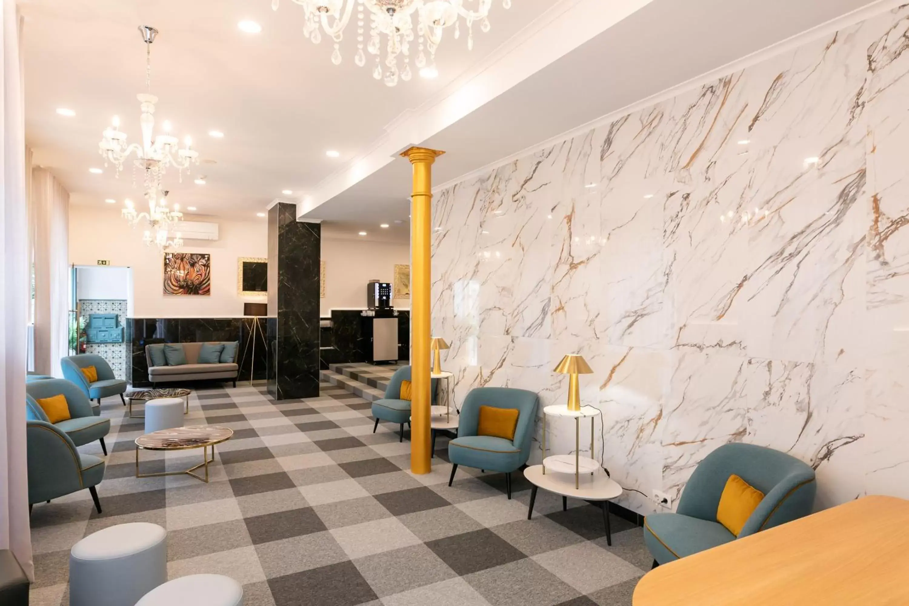 Lobby/Reception in Lisboa 85 Suites & Apartments by RIDAN Hotels