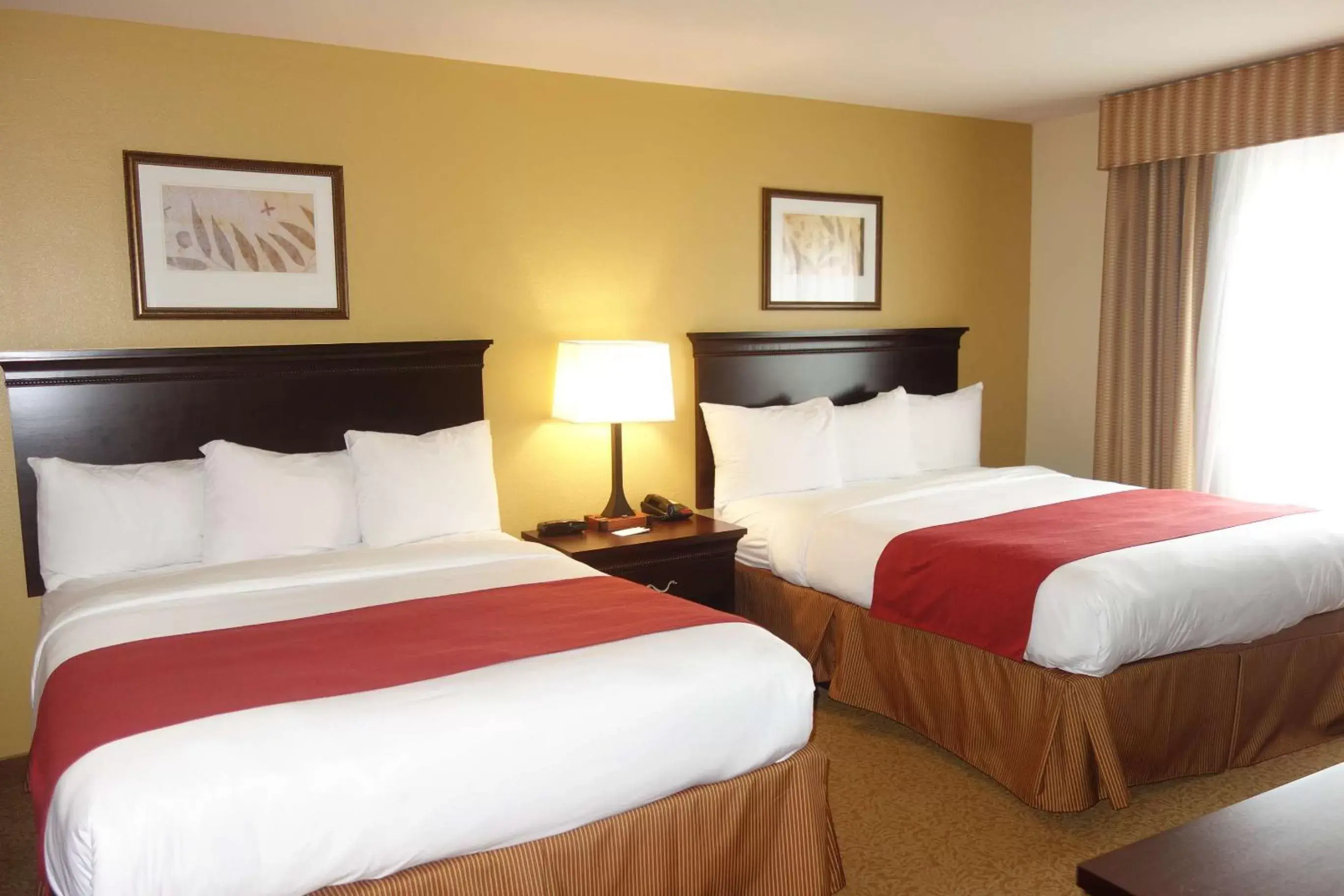 Photo of the whole room, Bed in Country Inn & Suites by Radisson, Rome, GA