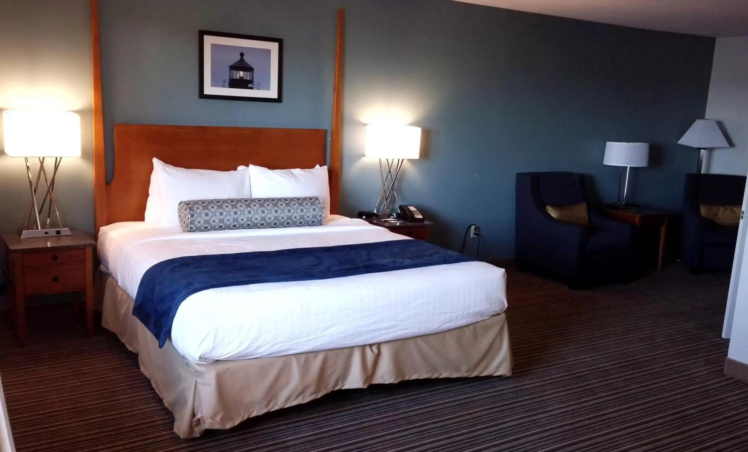 Bedroom, Bed in Rockland Harbor Hotel