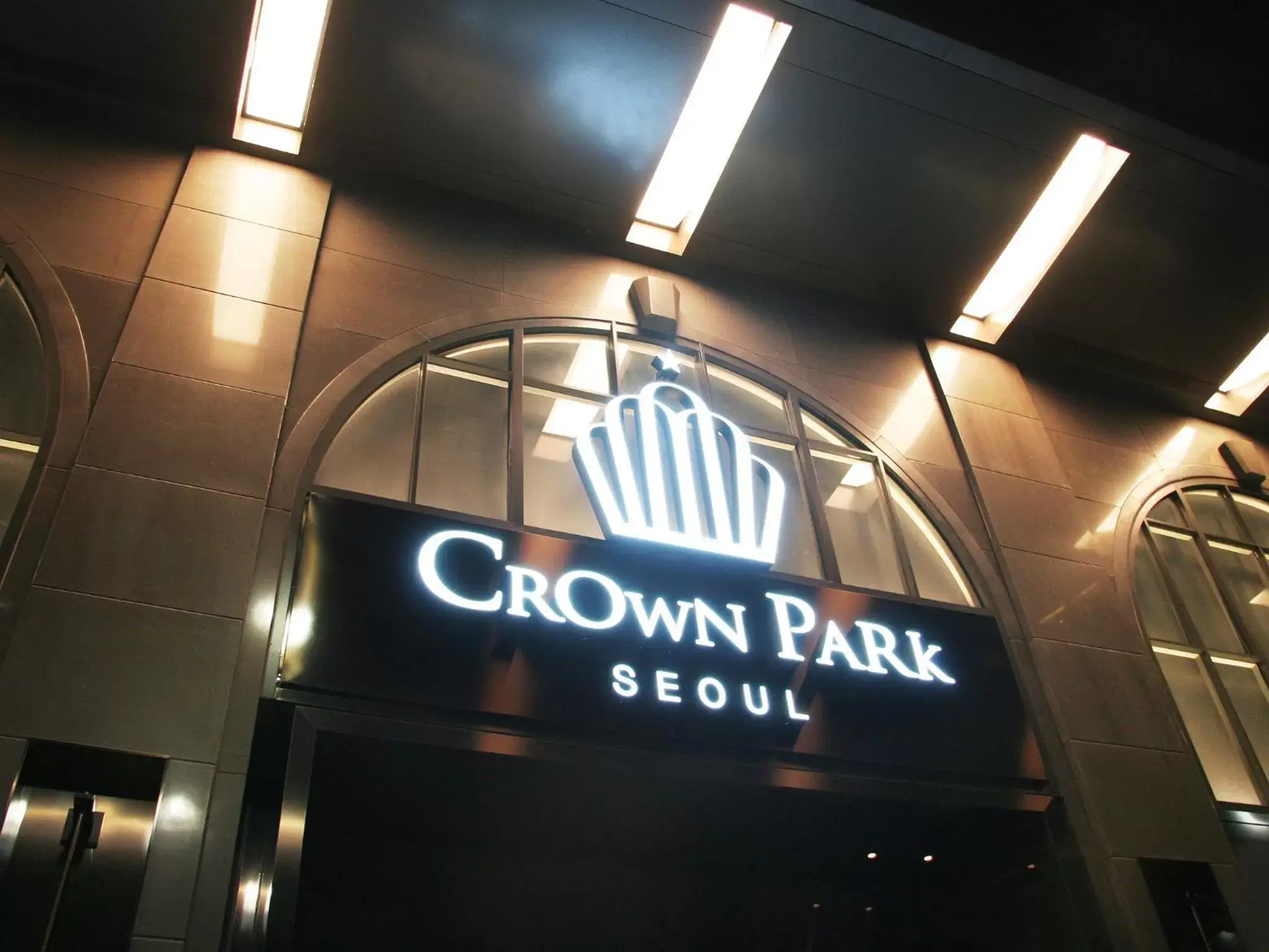 Facade/entrance, Property Logo/Sign in Crown Park Hotel Seoul Facade/entrance, Property Logo/Sign in Crown Park Hotel Seoul