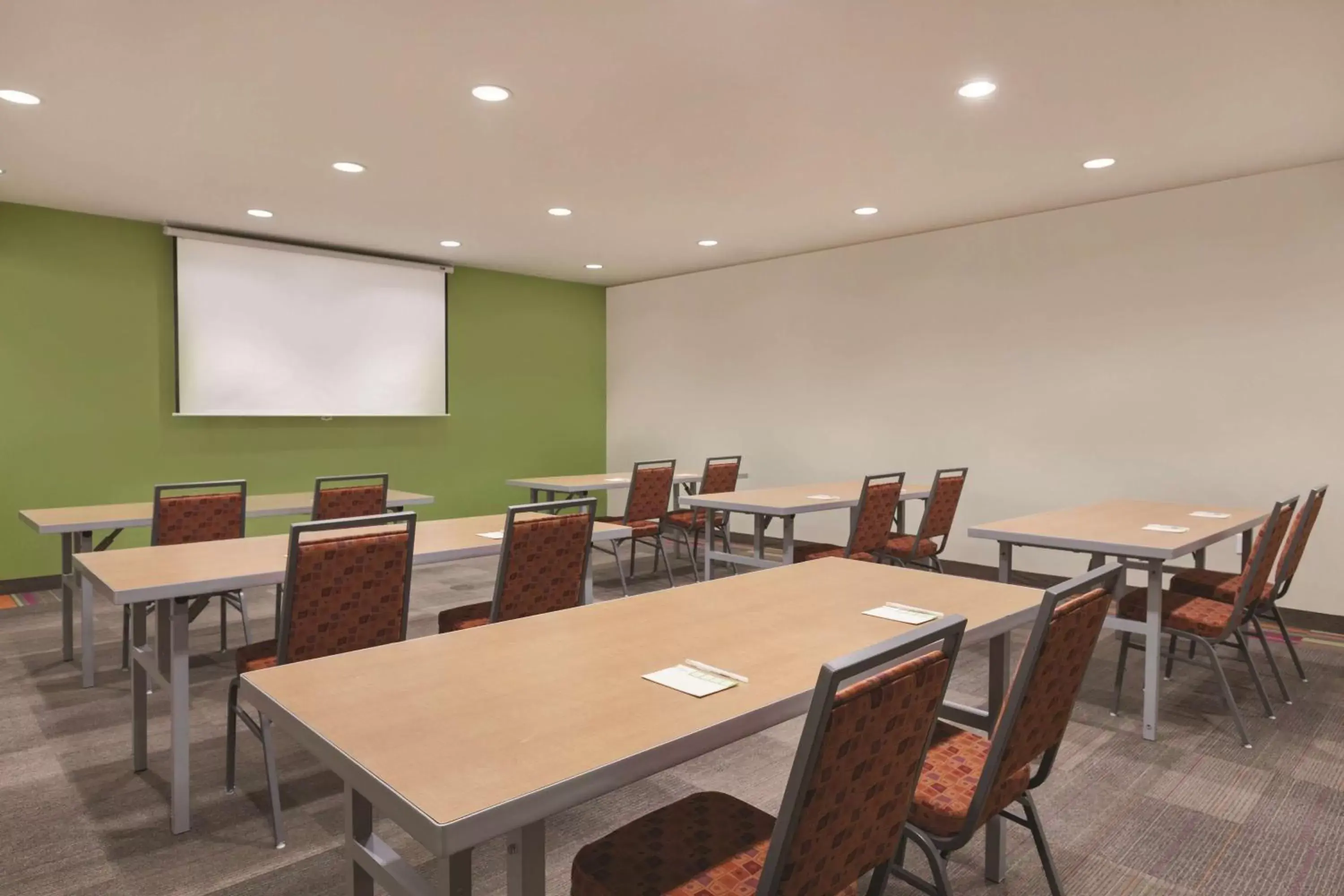 Meeting/conference room in Home2 Suites by Hilton College Station