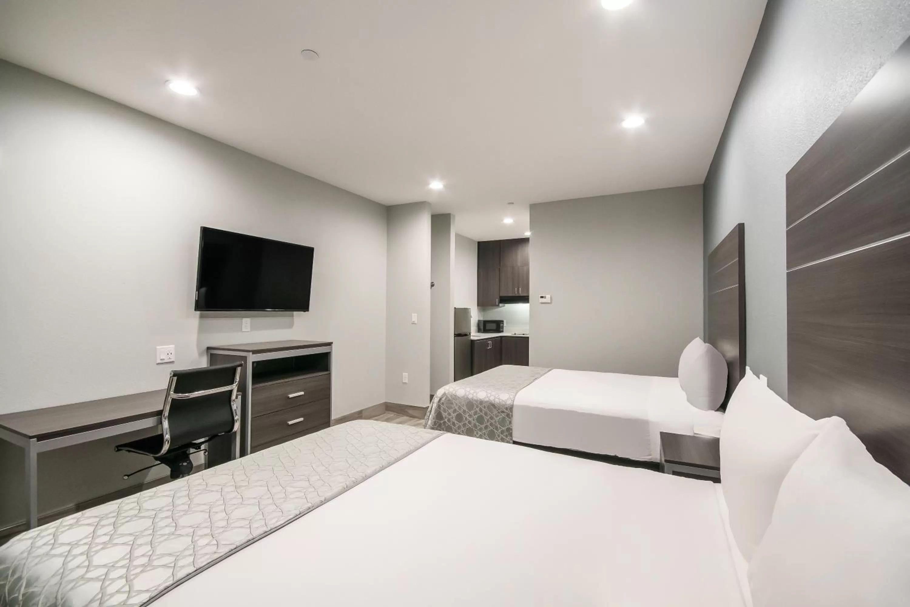 Bed in Americas Best Value Inn & Suites Northeast Houston Downtown I-610