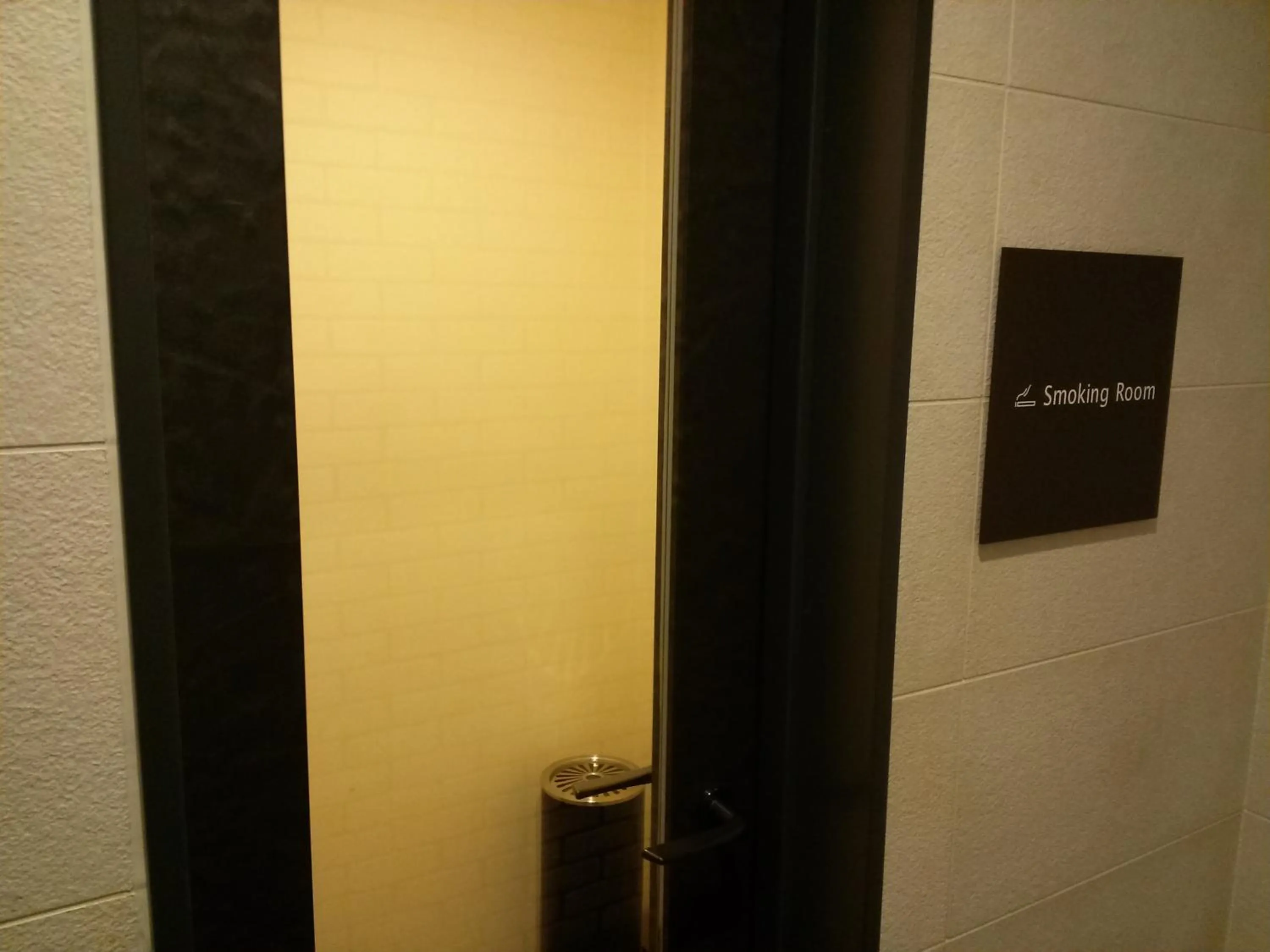 Area and facilities in the b shimbashi