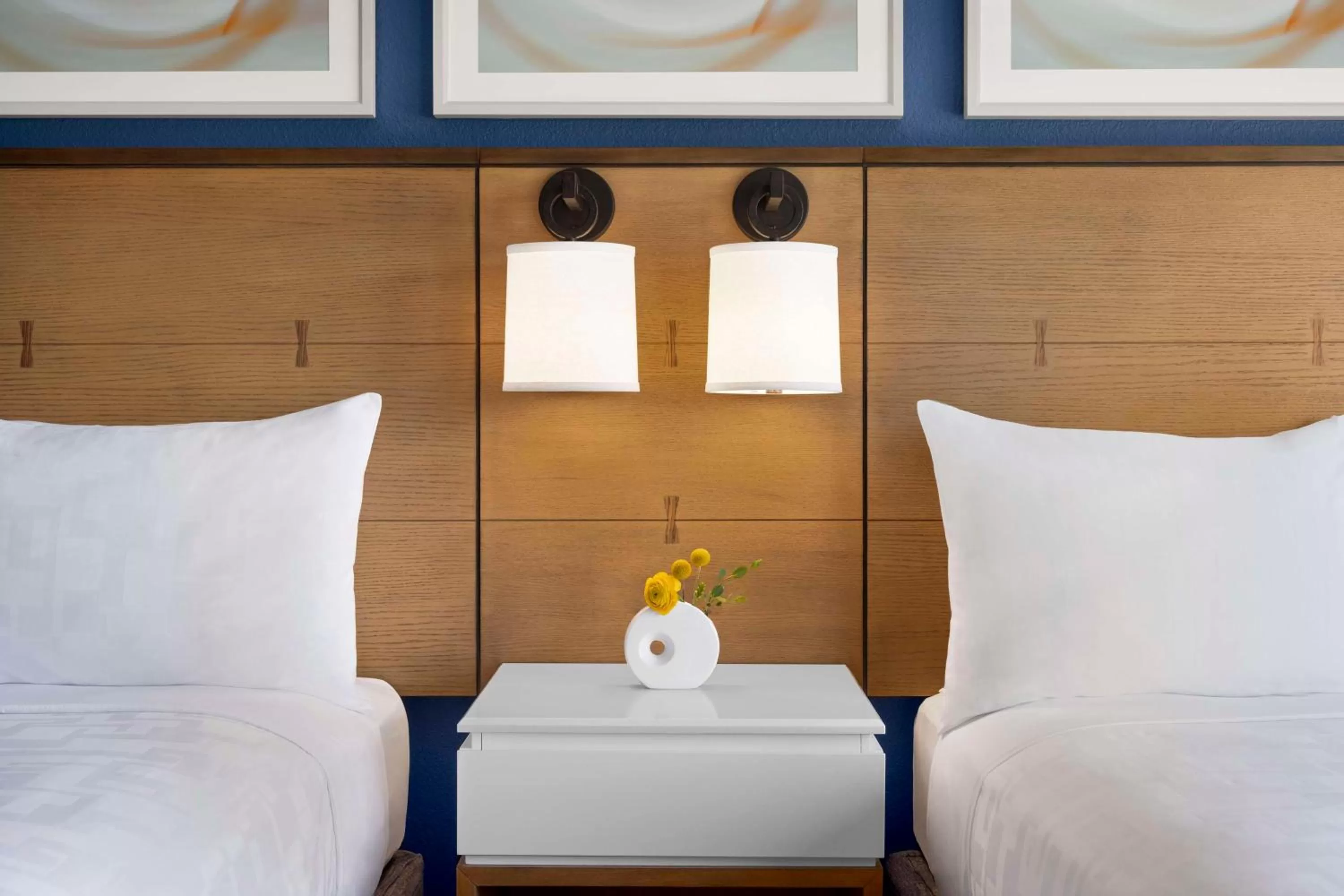 Photo of the whole room, Bed in Hyatt Centric Santa Clara Silicon Valley