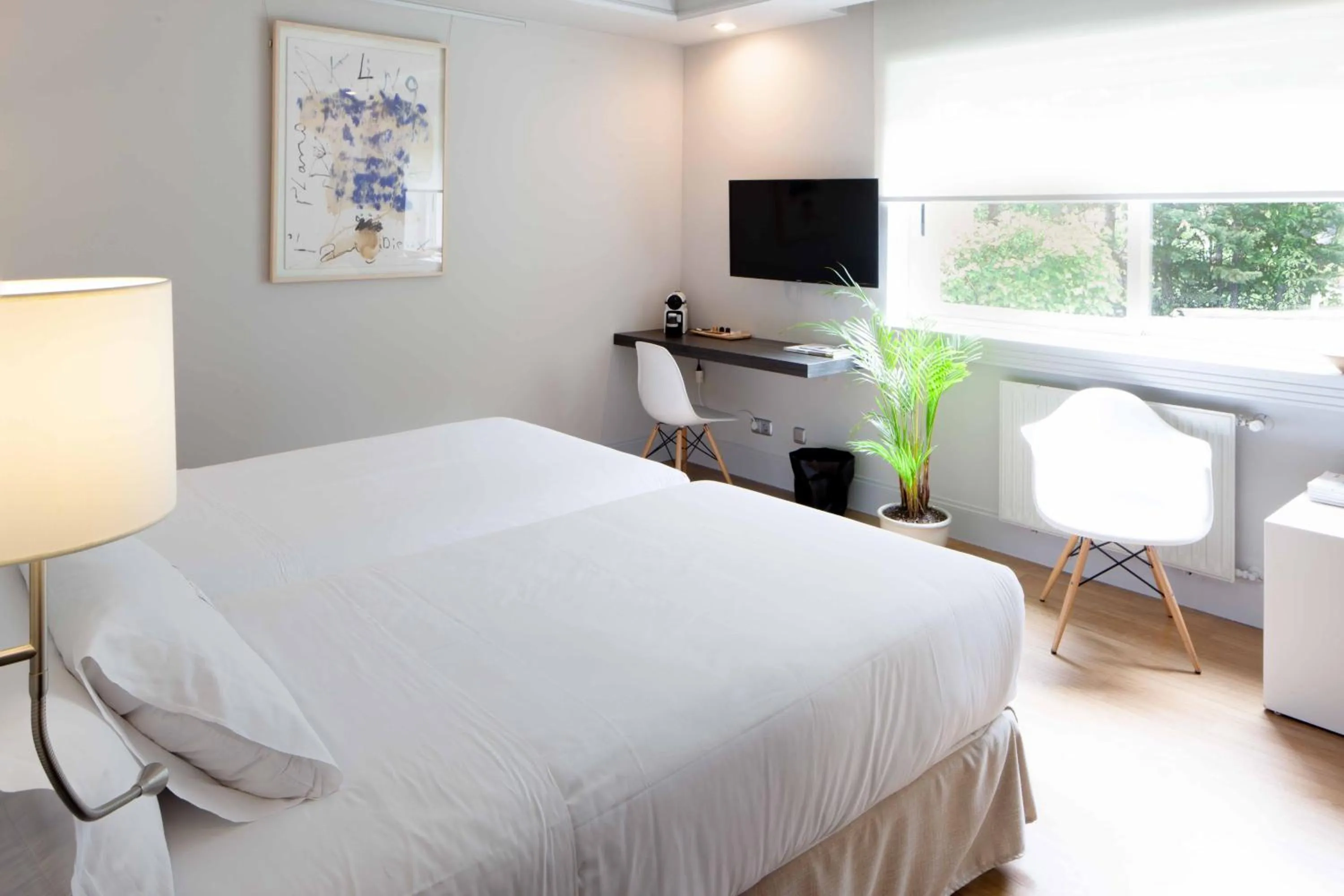 Photo of the whole room, Bed in Hotel Rio Bidasoa