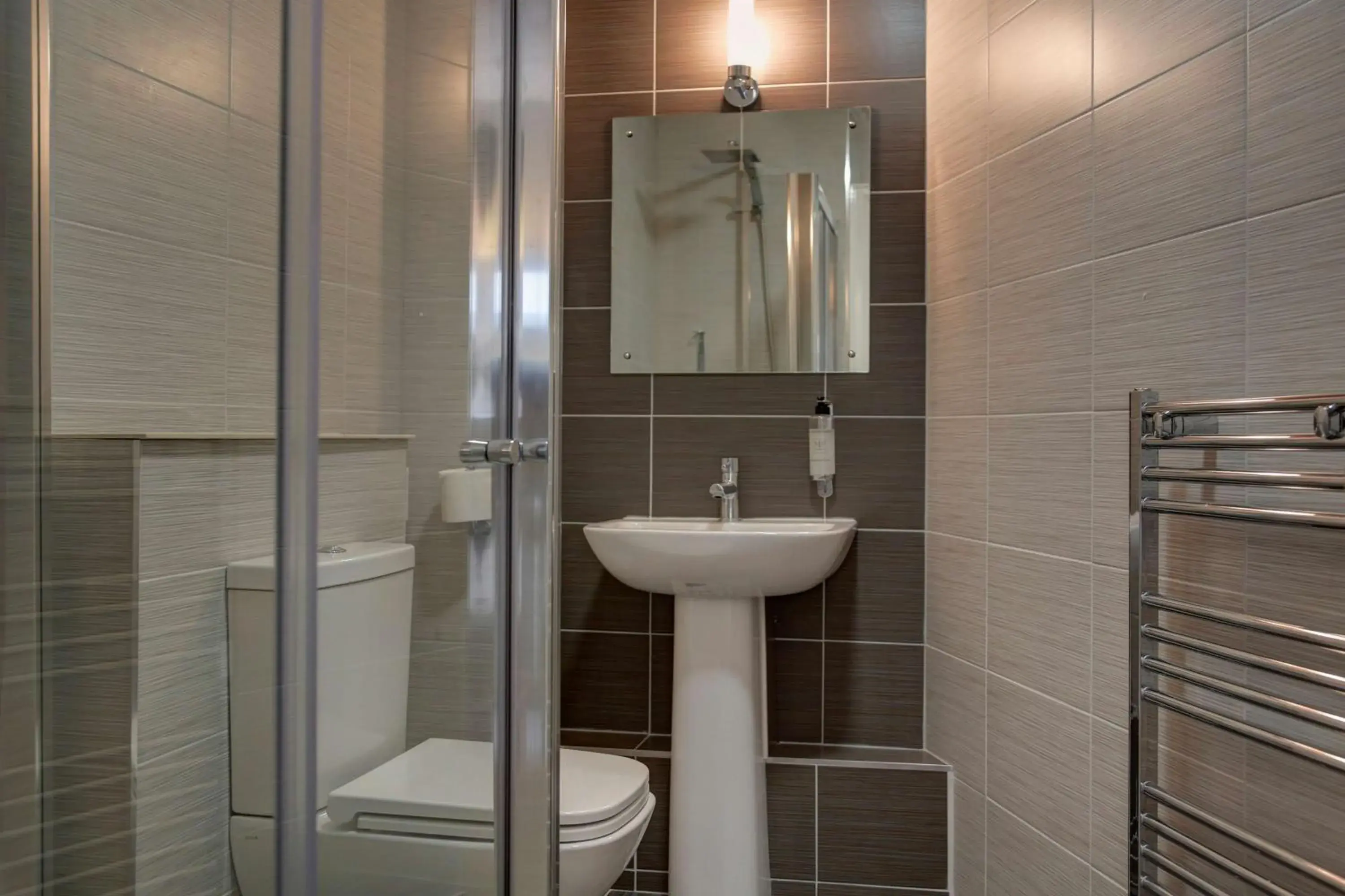 Bathroom in Best Western New Kent Hotel