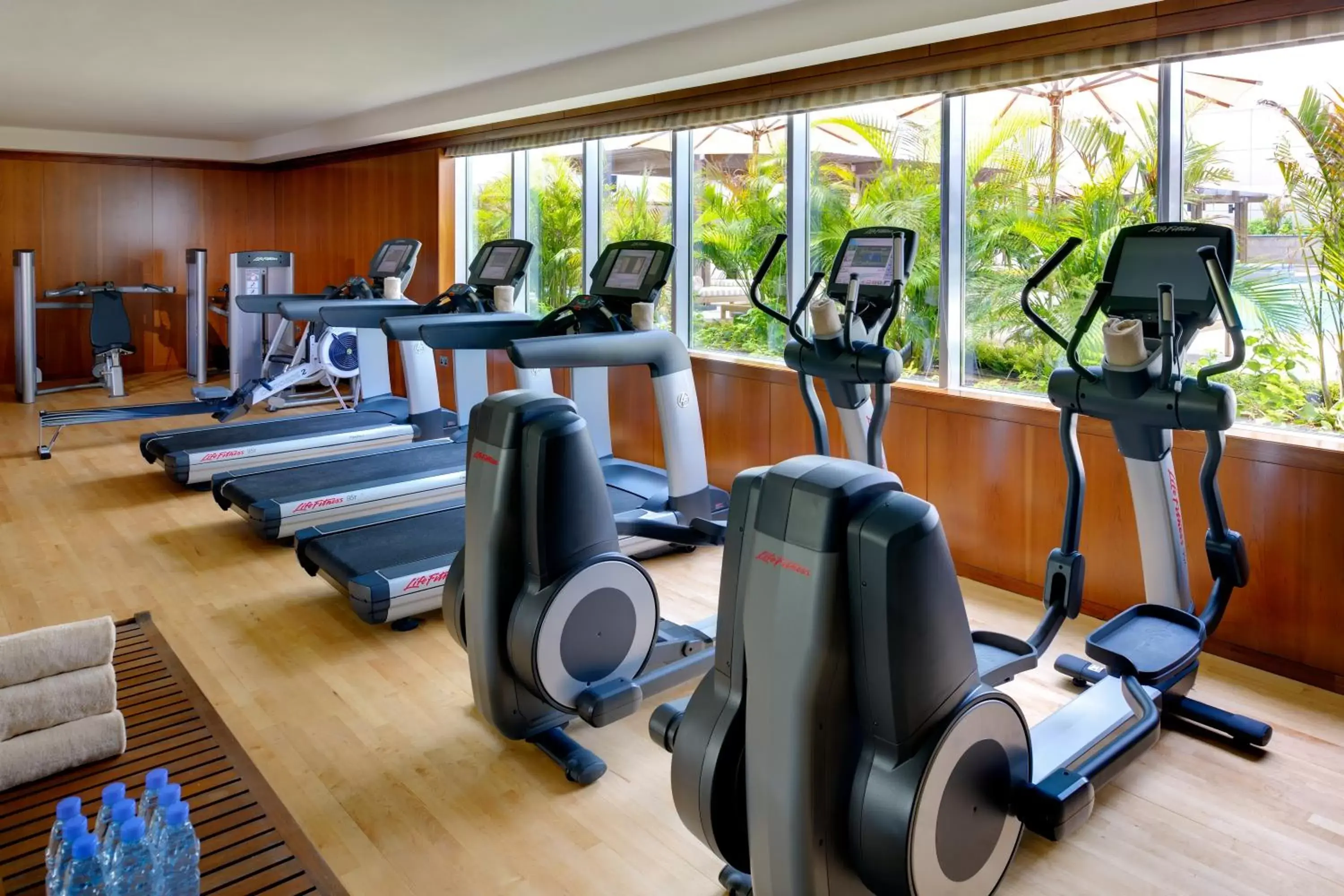 Fitness centre/facilities in Crowne Plaza - Dubai Jumeirah by IHG Fitness centre/facilities in Crowne Plaza - Dubai Jumeirah by IHG