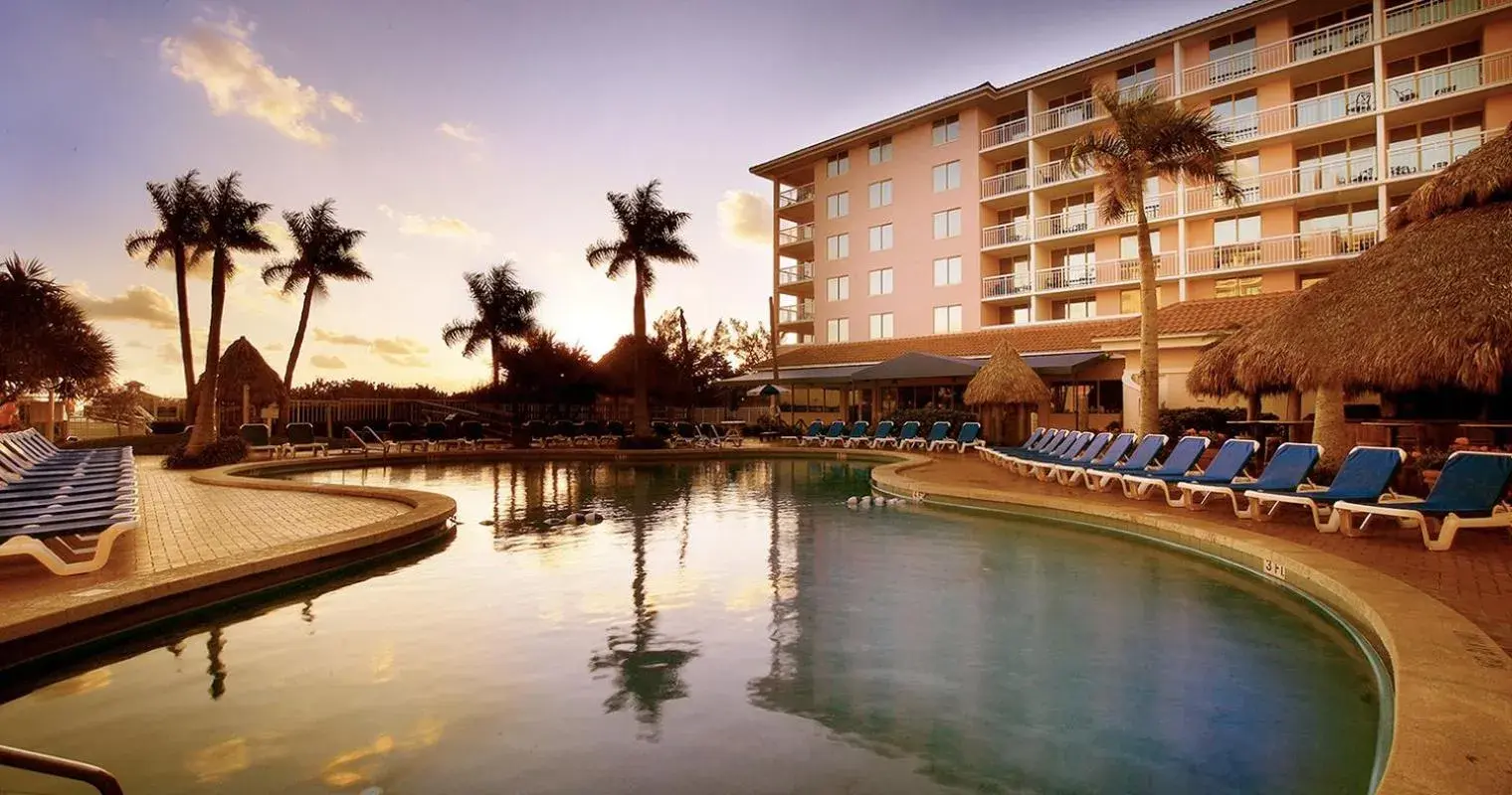 Swimming Pool in Palm Beach Shores Resort and Vacation Villas