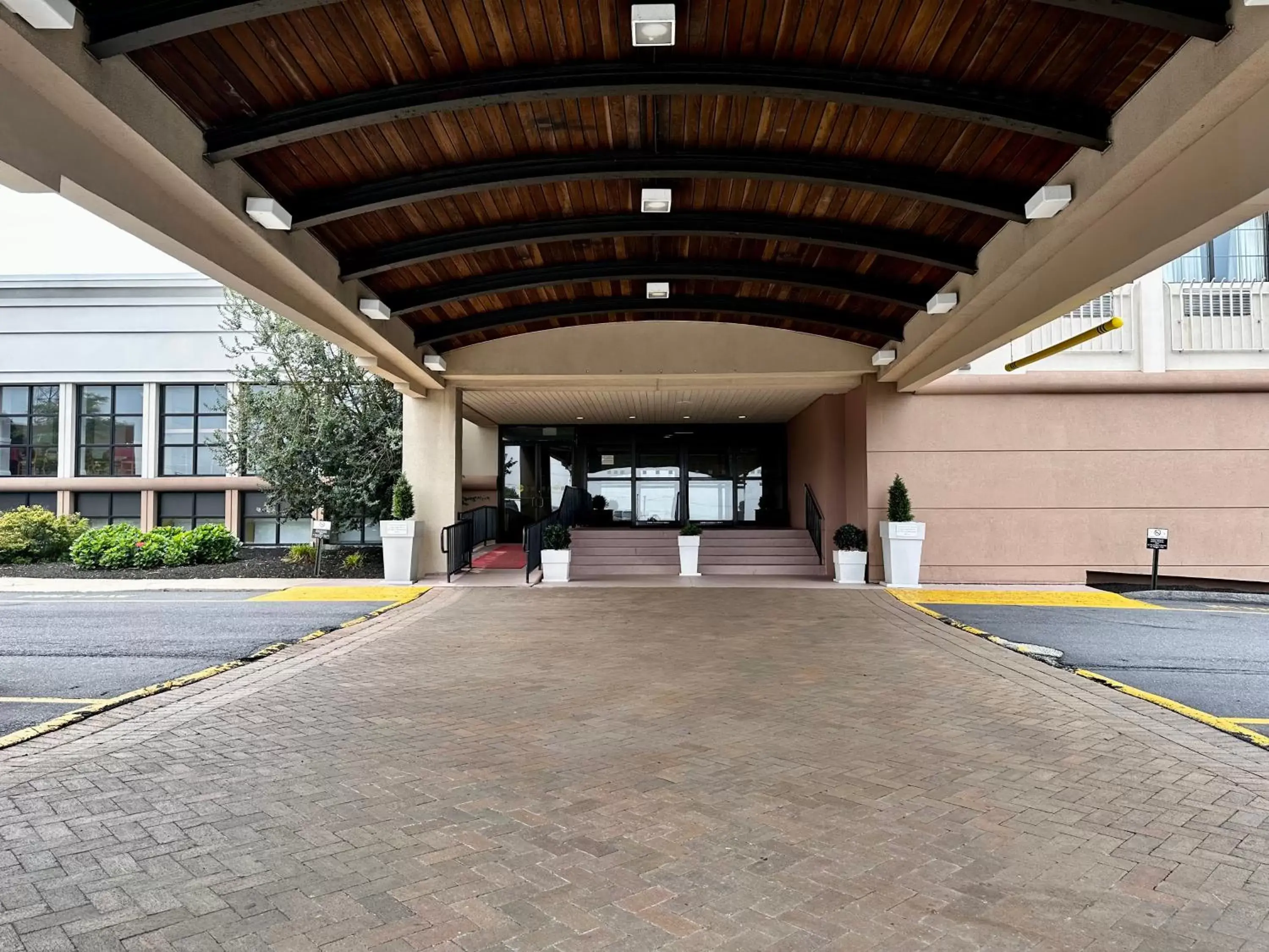 Facade/entrance in Red Lion Hotel Harrisburg Hershey