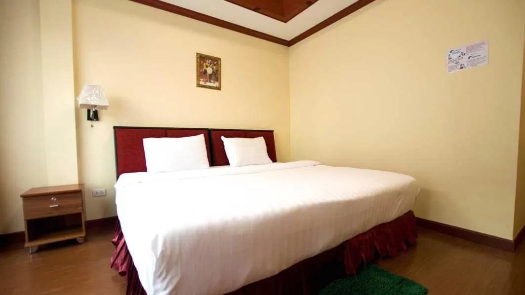 Bed in Bluebird Inn Pattaya