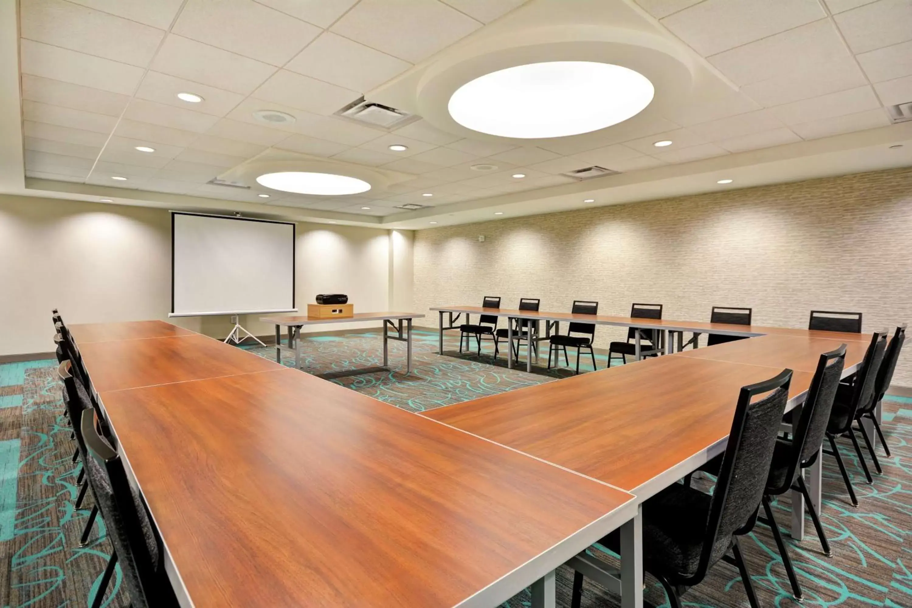 Meeting/conference room in Home2 Suites At The Galleria