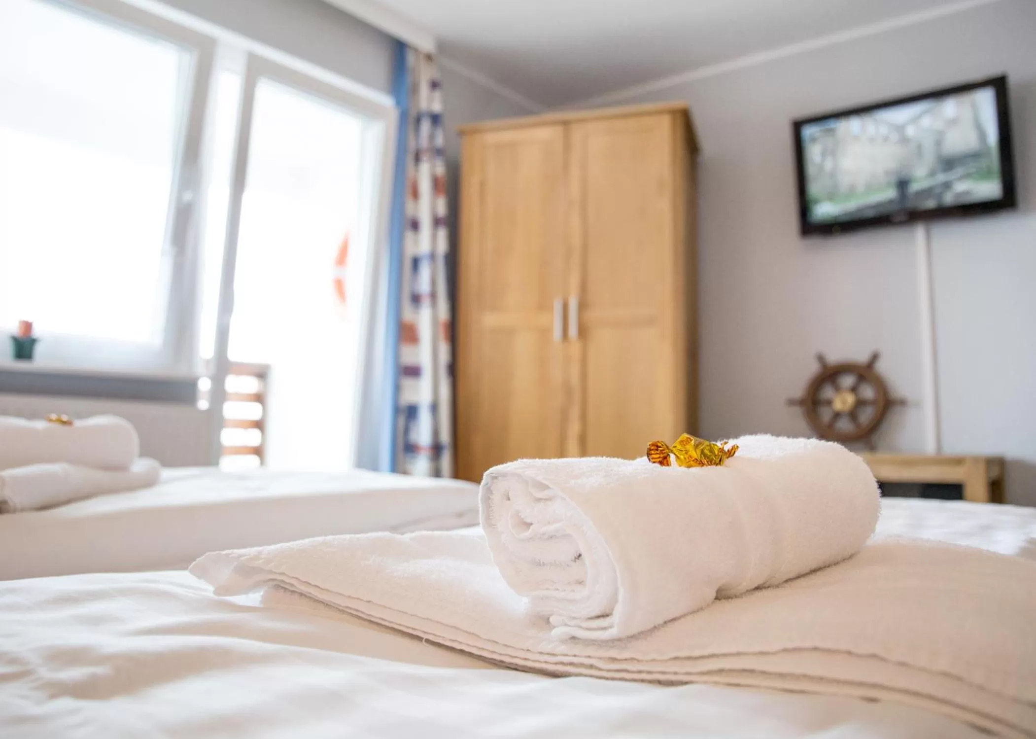 Bedroom, Bed in Hotel Tum Stüürmann