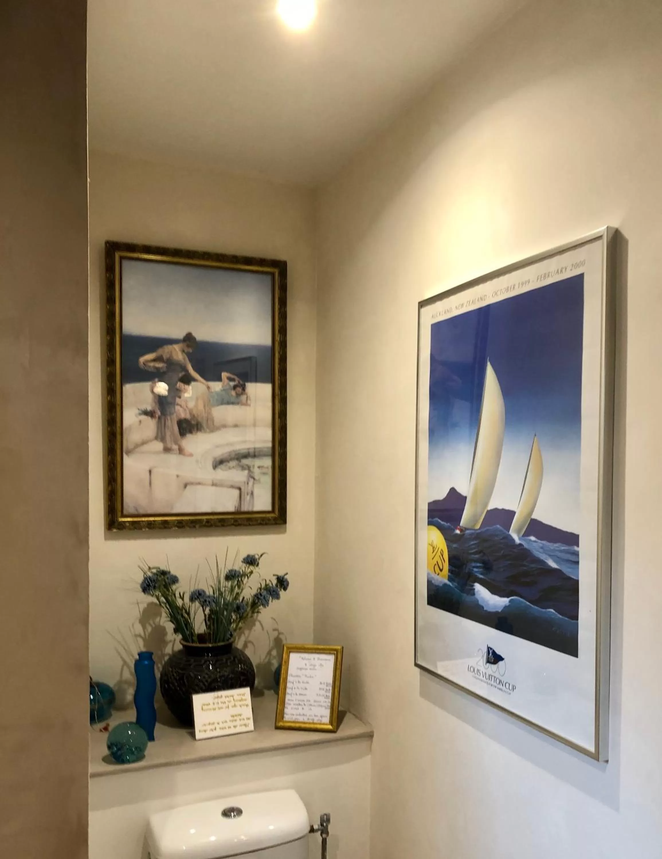 TV/Entertainment Center in Longo Maï