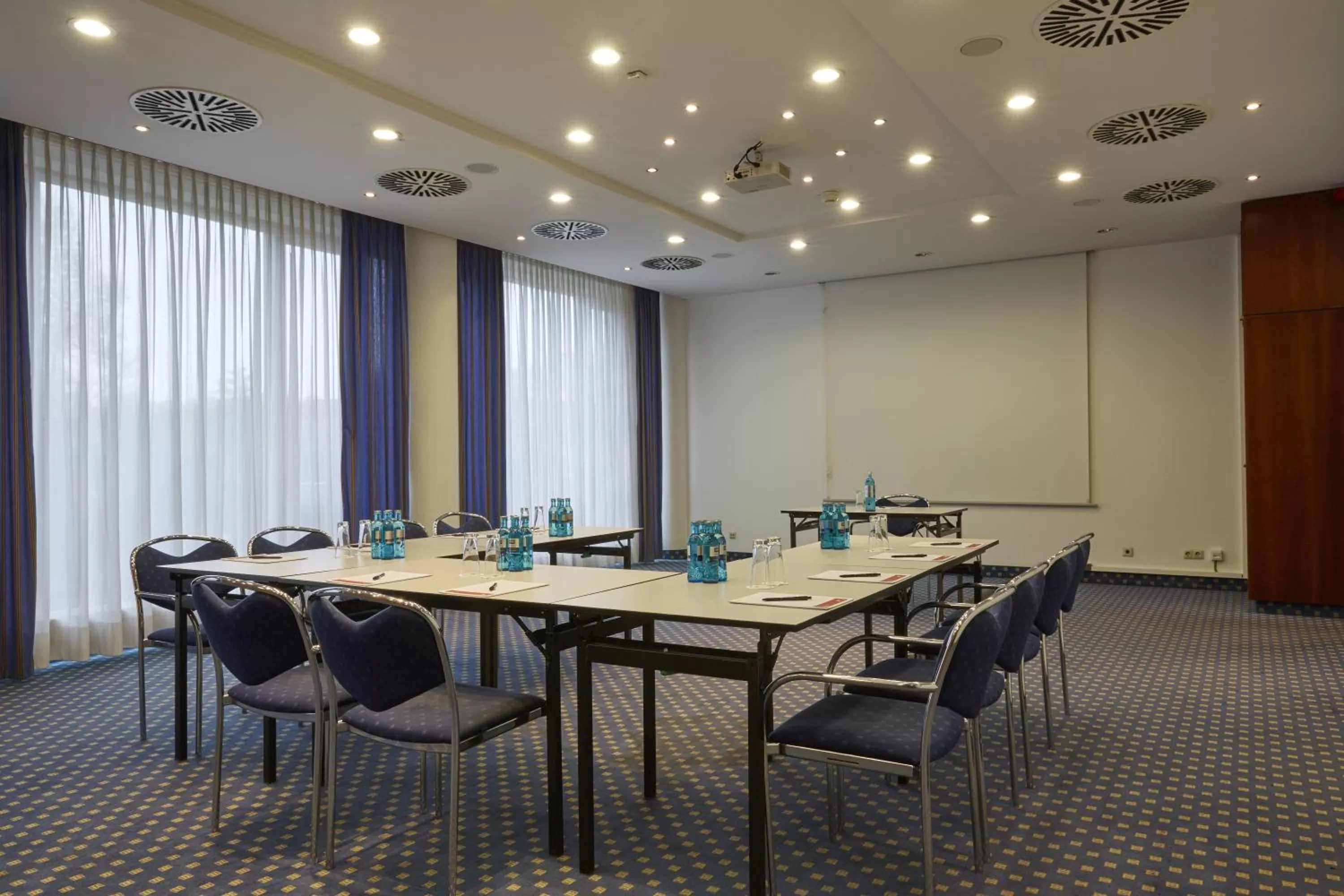 Meeting/conference room in H4 Hotel Kassel City, Trademark Collection by Wyndham
