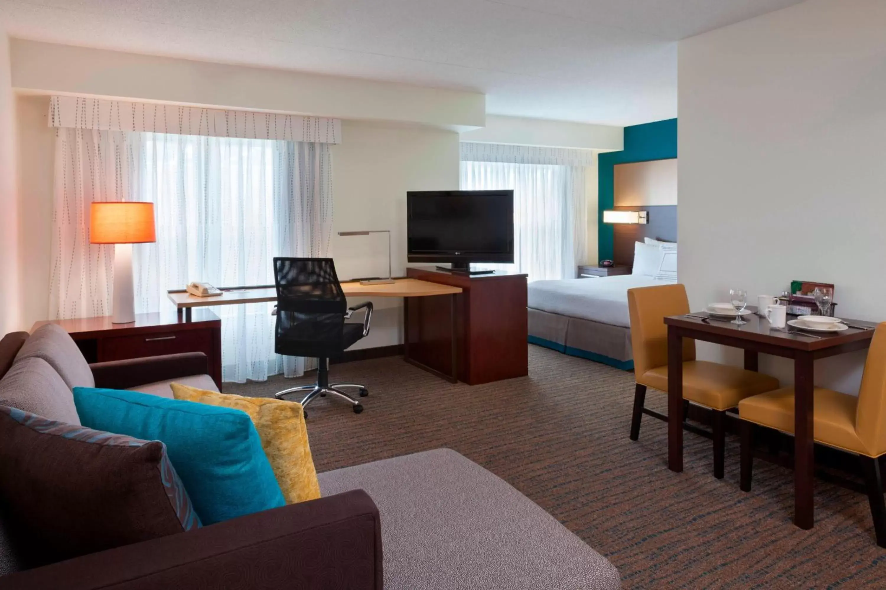 Photo of the whole room, TV/Entertainment Center in Residence Inn by Marriott Toronto Markham