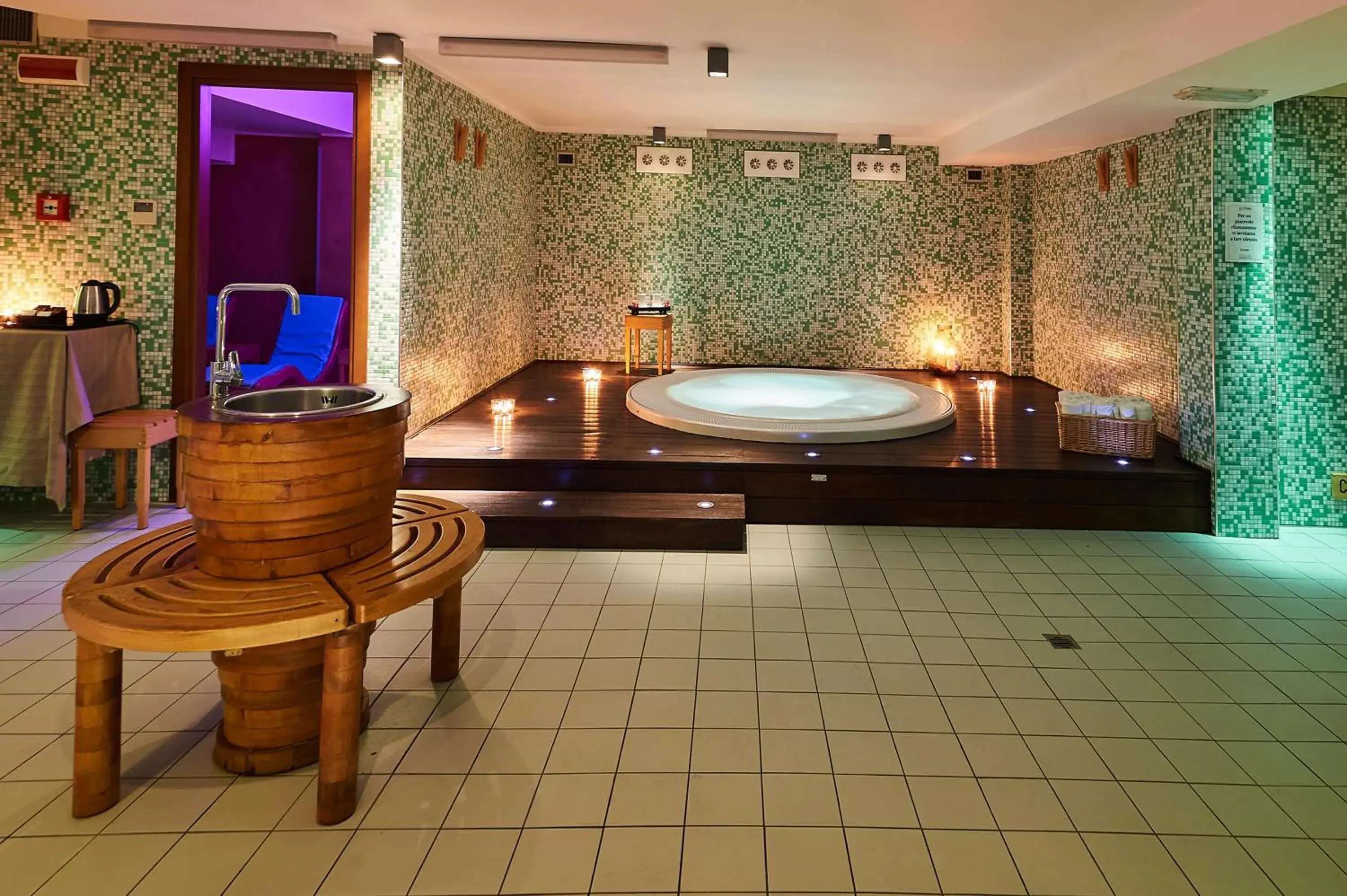 Hot Tub, Bathroom in Pietrablu Resort & Spa - CDSHotels